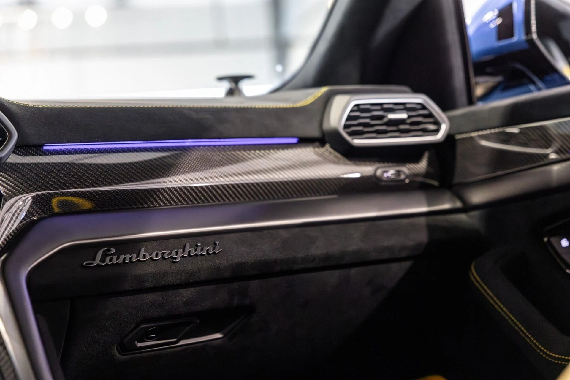 mph051_39212881_GA_2795554d3c