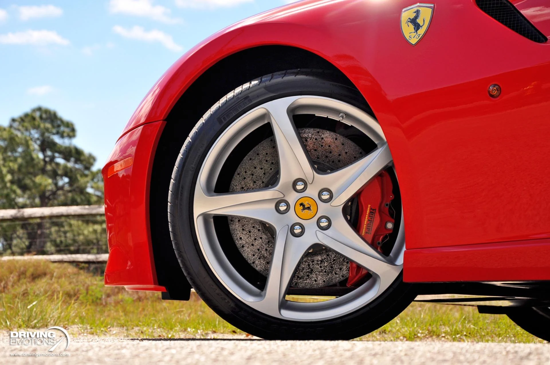 mph051_3938238272_438_p52_l_c683682140