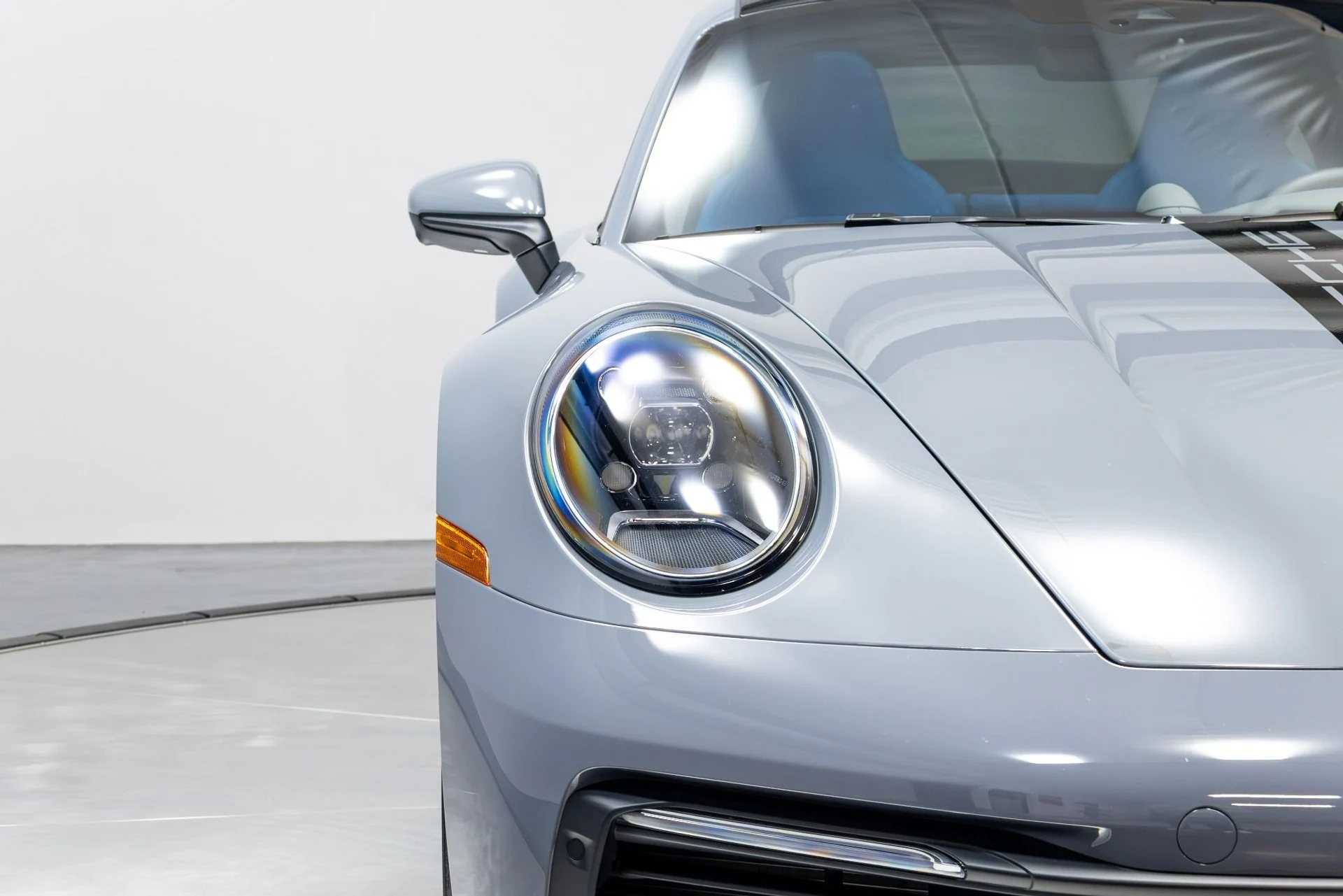 mph051_3961826207_Used_2024_Porsche_911_1774039969_734f041585