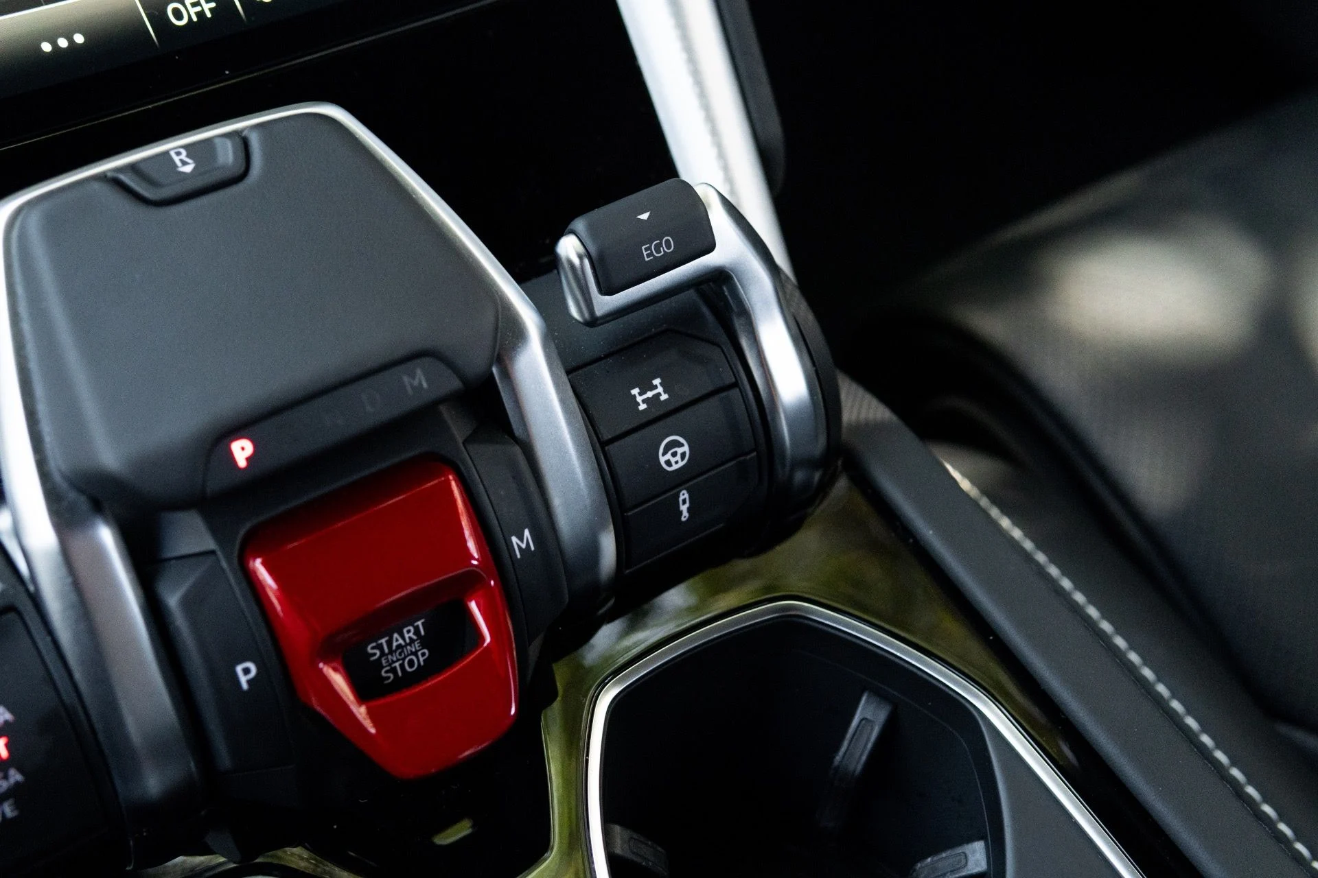 mph051_3981621531_Used_2023_Lamborghini_Urus_S_1780940773_d8b4a5c296