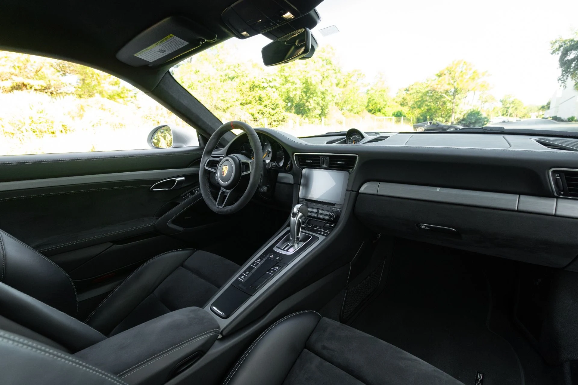 mph051_4056366097_Used_2018_Porsche_911_GT_3_1761946041_9c4bfd308b