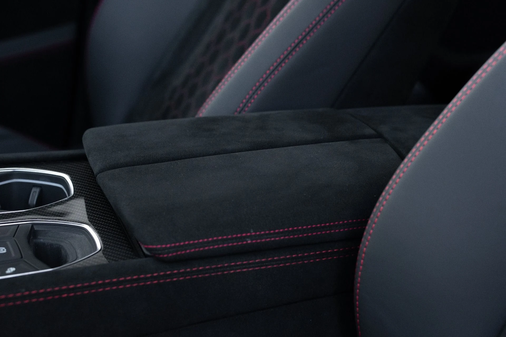 mph051_4060169298_Used_2024_Lamborghini_Urus_Performante_1770940170_55c8c0b681