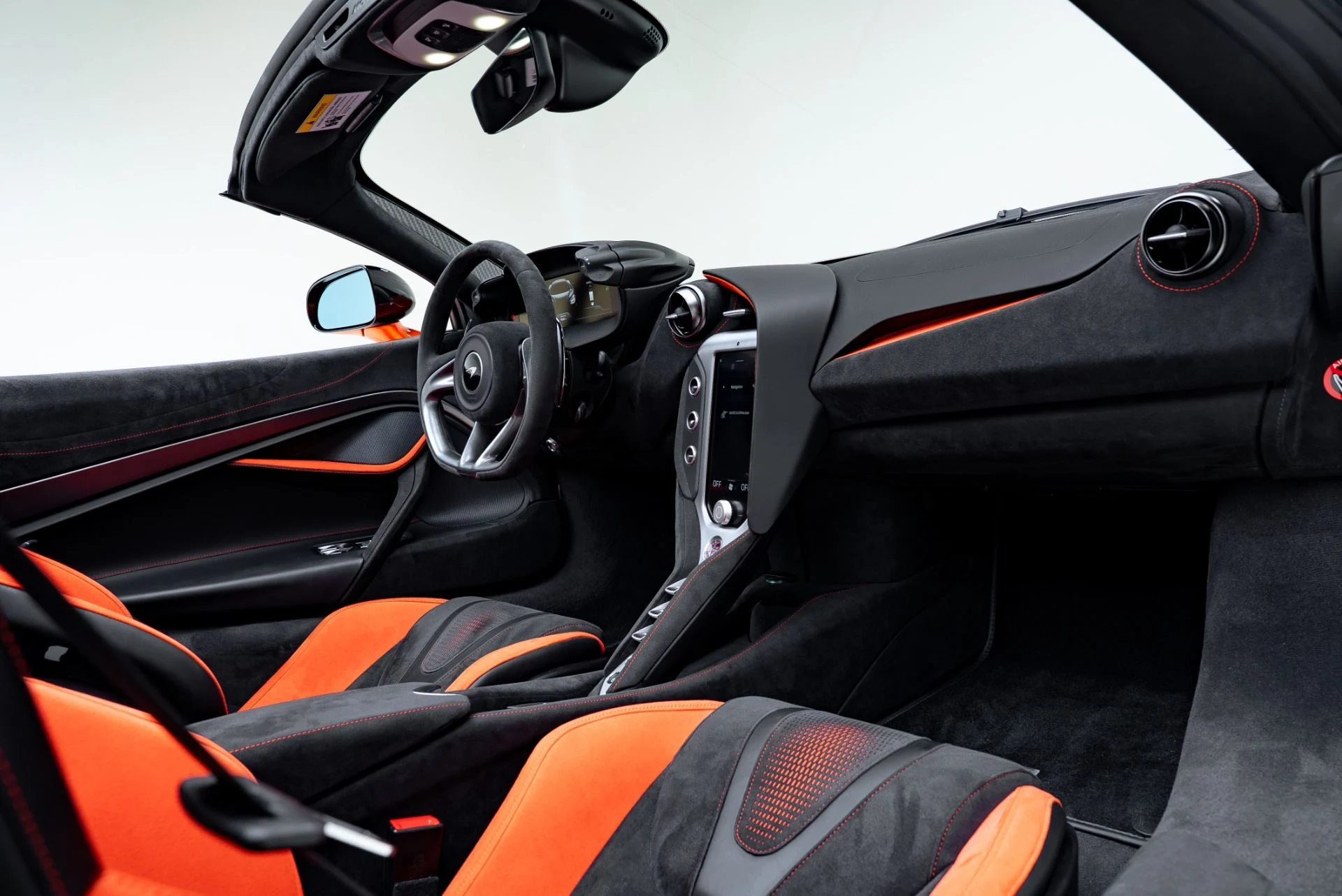 mph051_4060325628_Used_2024_Mc_Laren_750_S_Spider_1776888165_35ea7bf01b