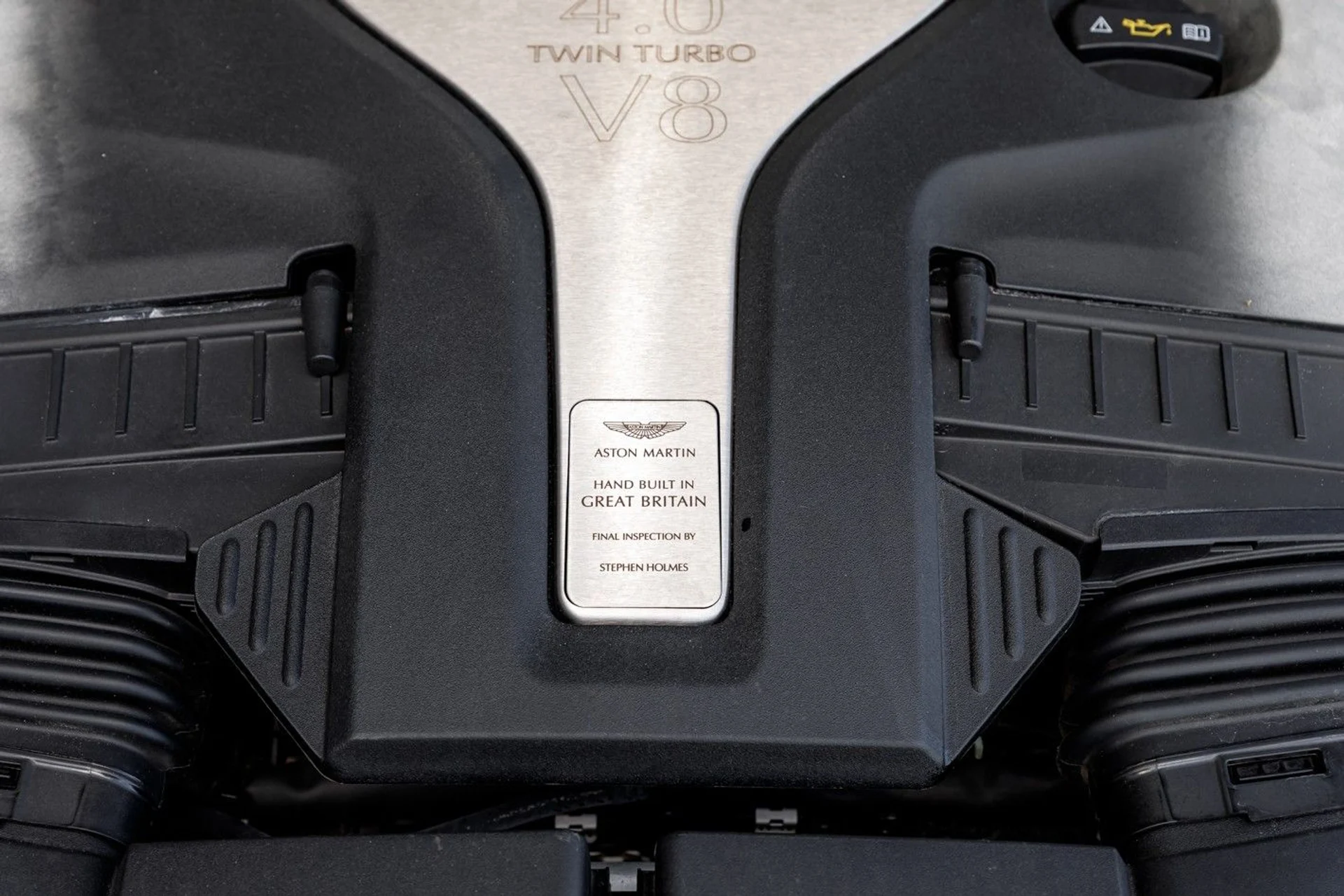 mph051_4068834845_Used_2021_Aston_Martin_DBX_691683ce19