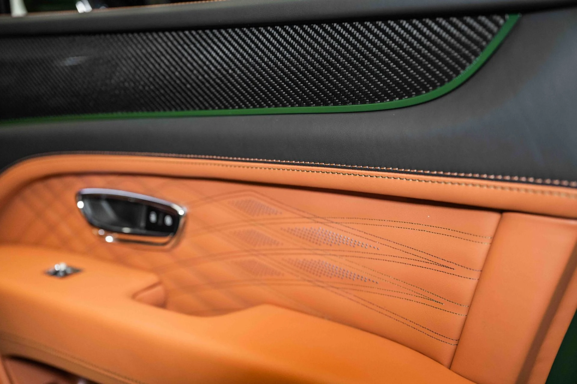 mph051_4081847919_Used_2024_Bentley_Bentayga_EWB_Azure_V8_1718899287_a50f025b9b