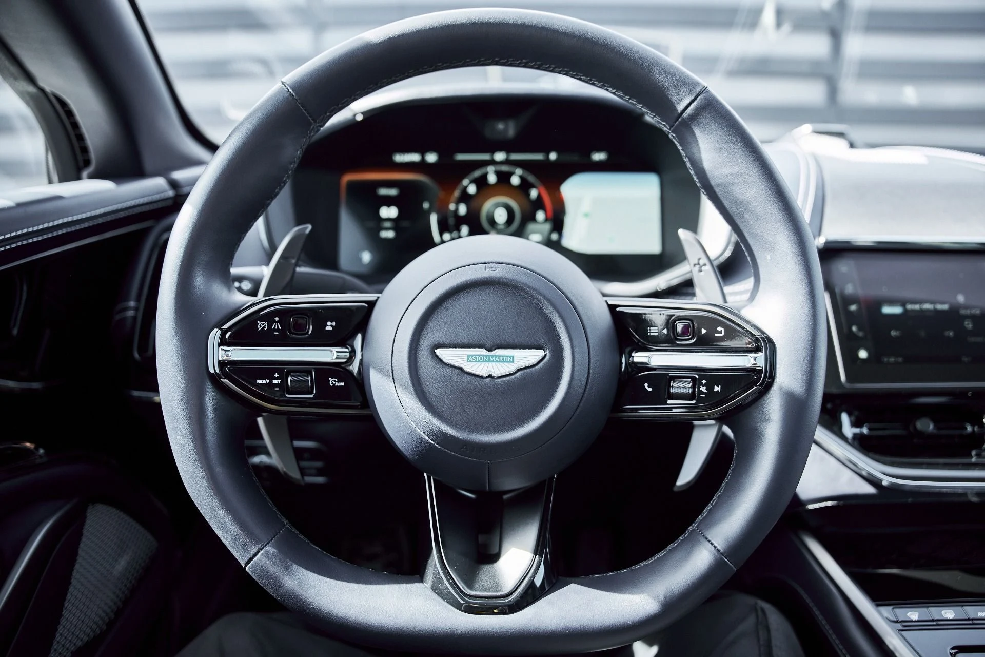 mph051_4117562216_Used_2025_Aston_Martin_DBX_707_1771642296_139f9f6b43