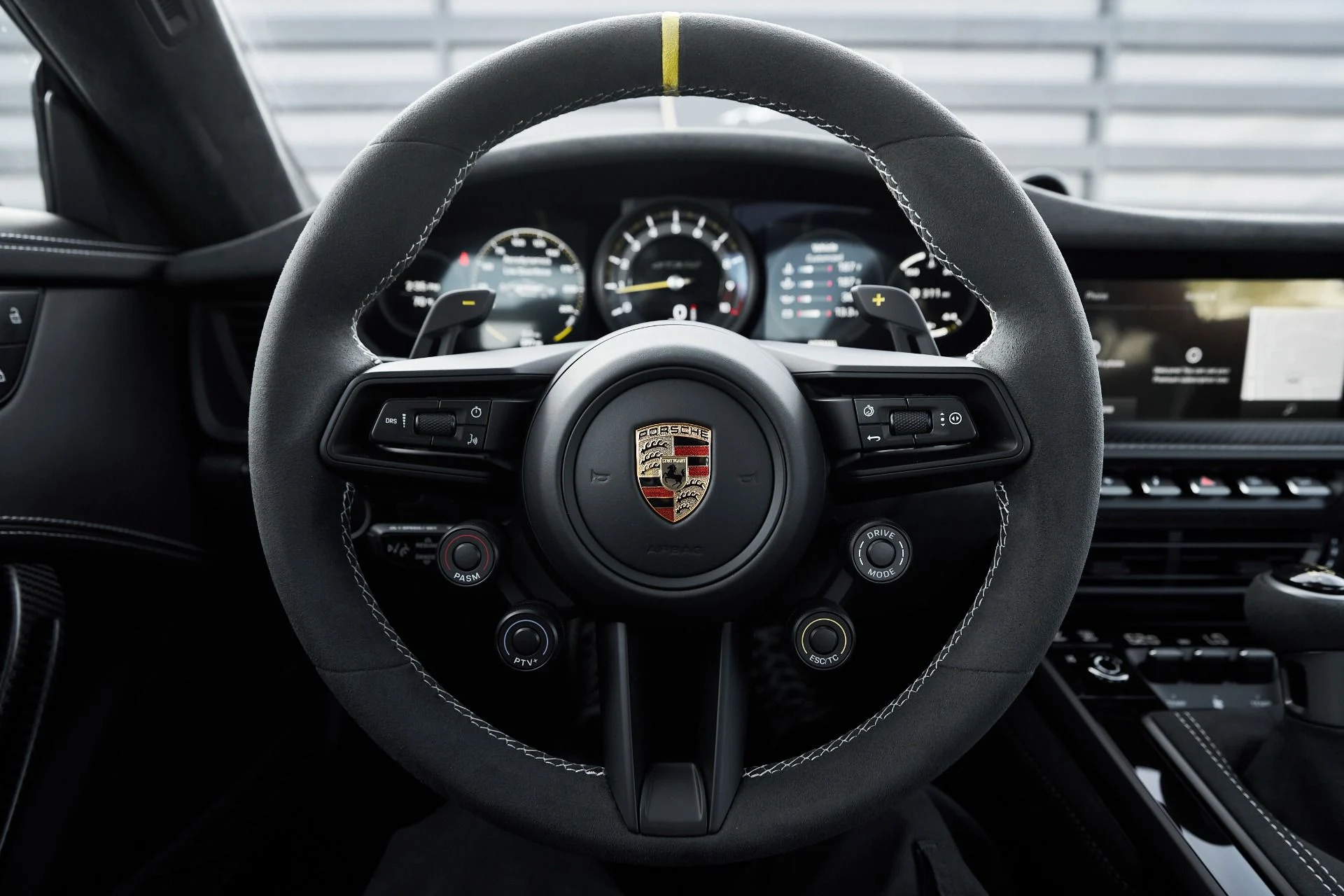 mph051_4123361879_Used_2025_Porsche_911_GT_3_RS_1762914501_b5ea9f71f1