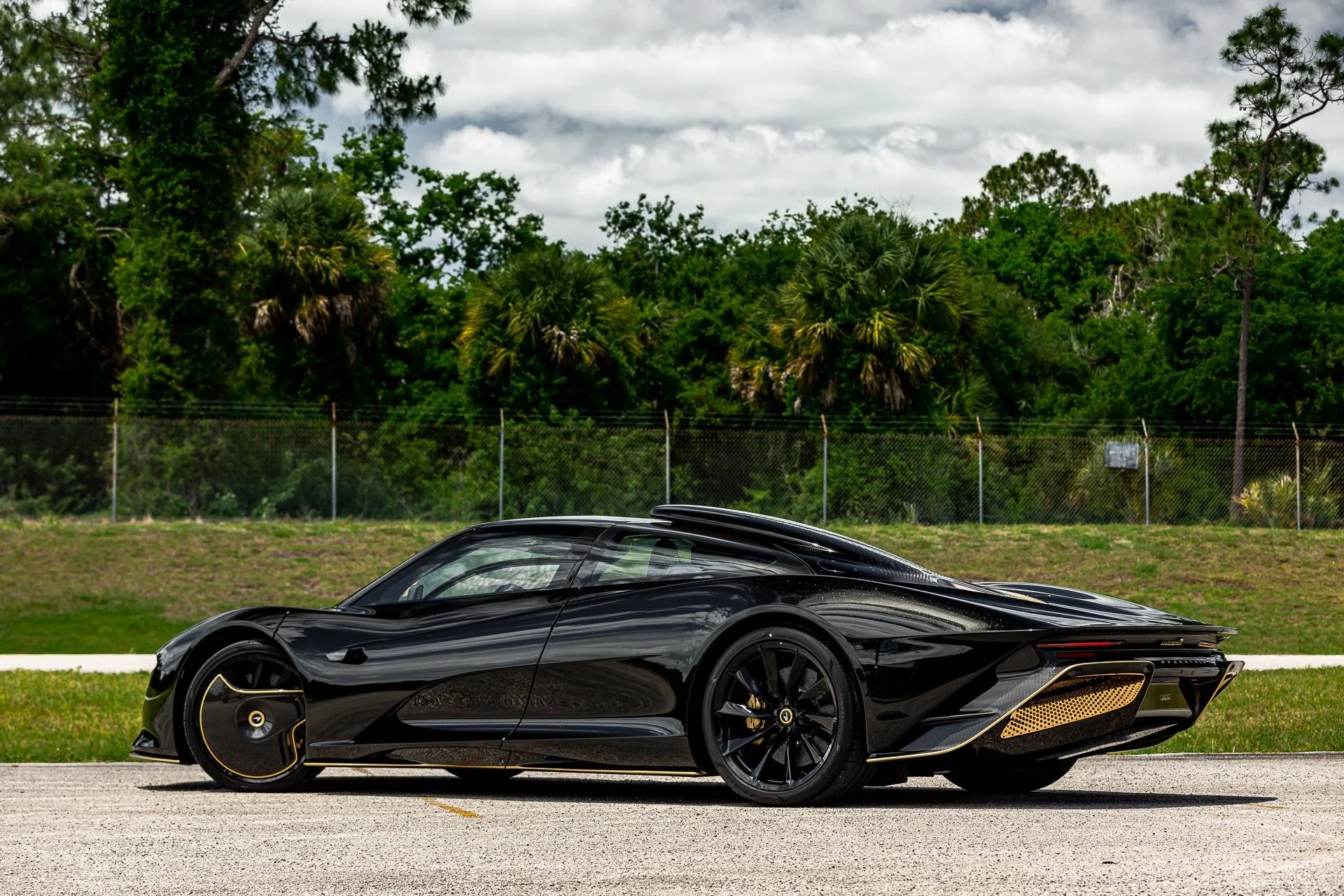 mph051_4131314860_Used_2020_Mc_Laren_Speedtail_XP_10_Bespoke_c034cbf51d