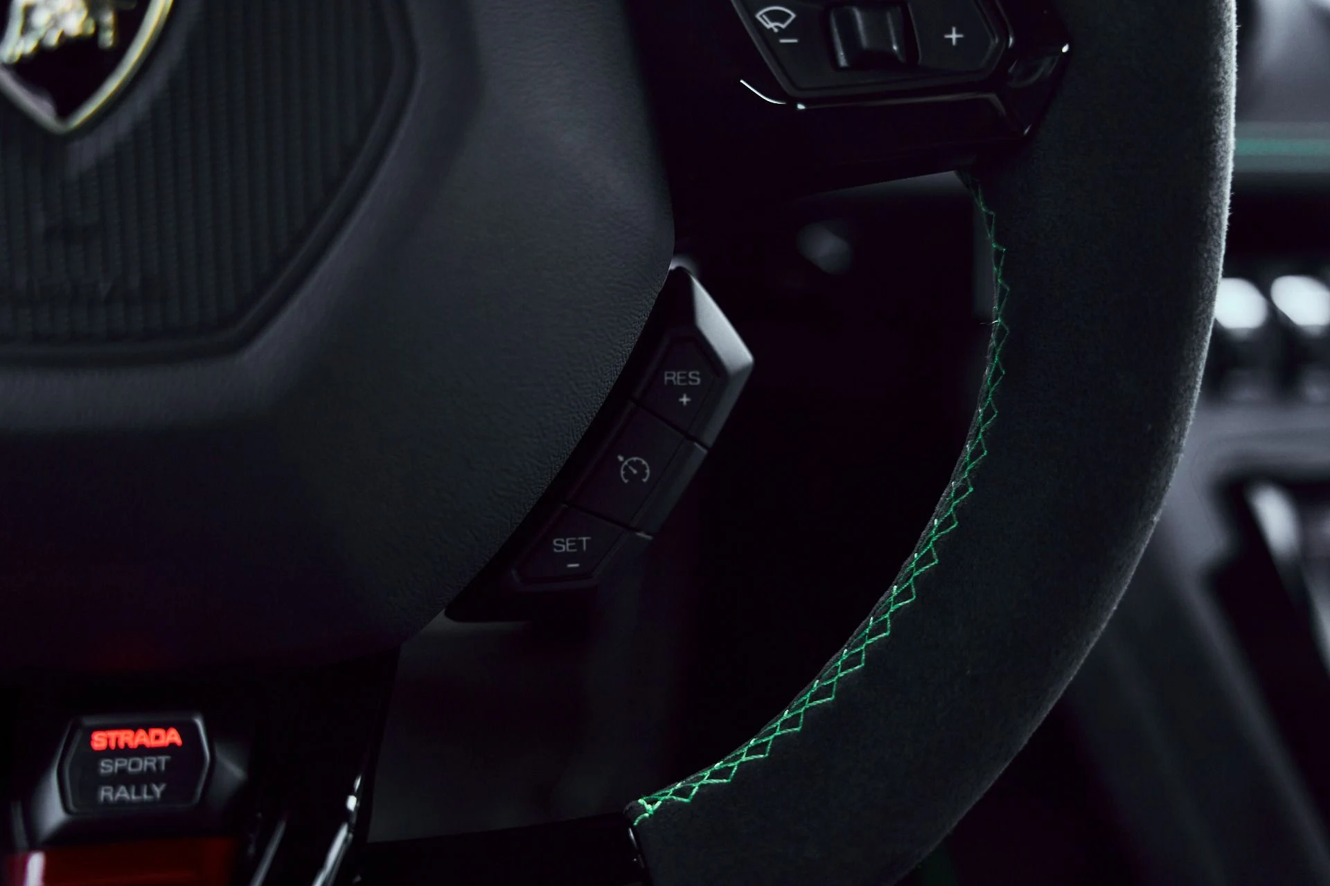 mph051_414890243_Used_2024_Lamborghini_Huracan_Sterrato_Base_1774300154_d061e40614