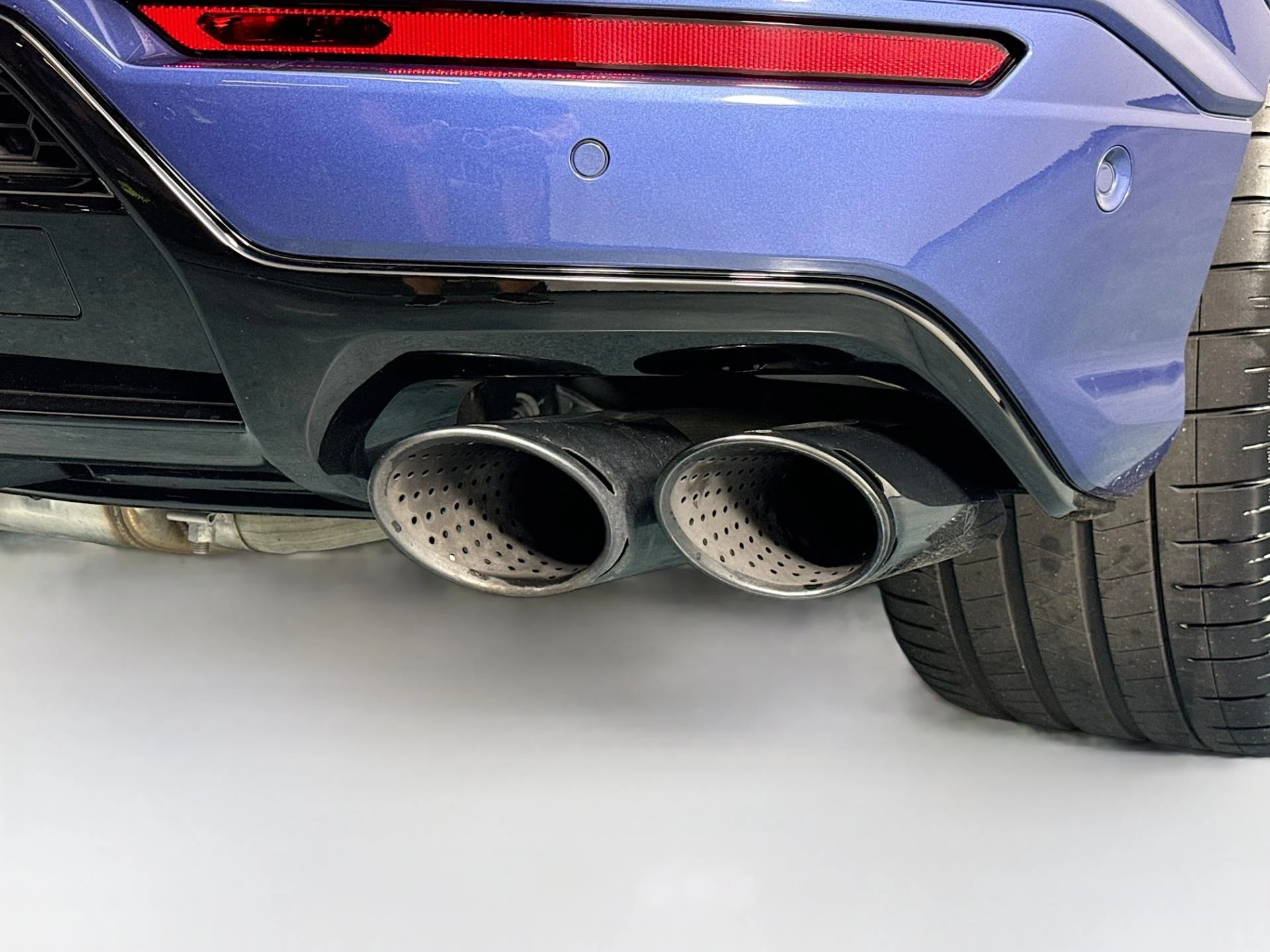mph051_4178057006_Used_2024_Lamborghini_Urus_S_1784150941_b6bf71777f