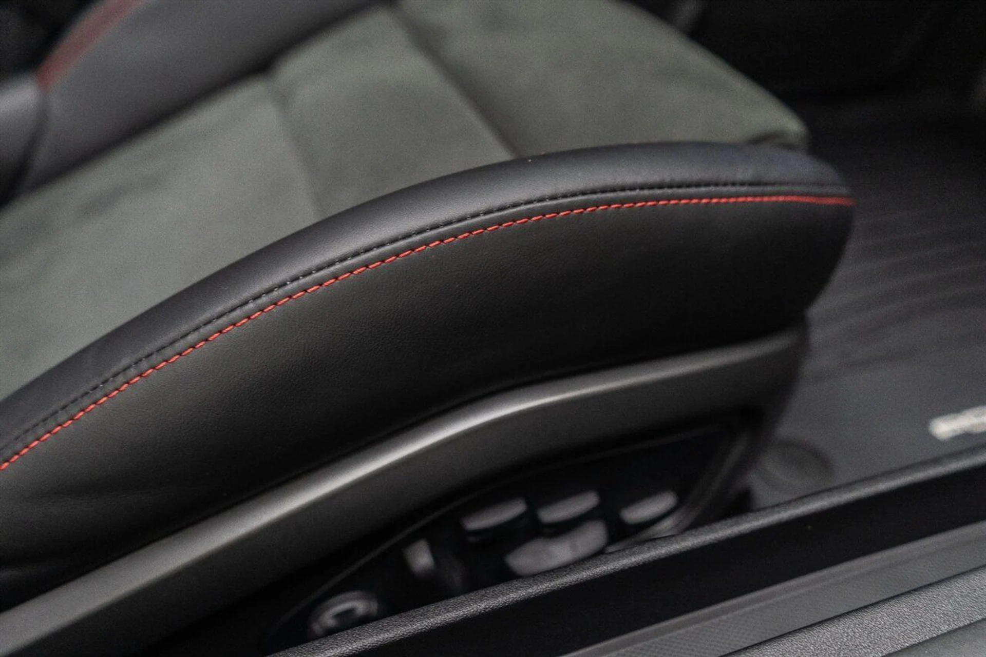 mph051_4183421779_6be5047f74_1280_2170379a3f