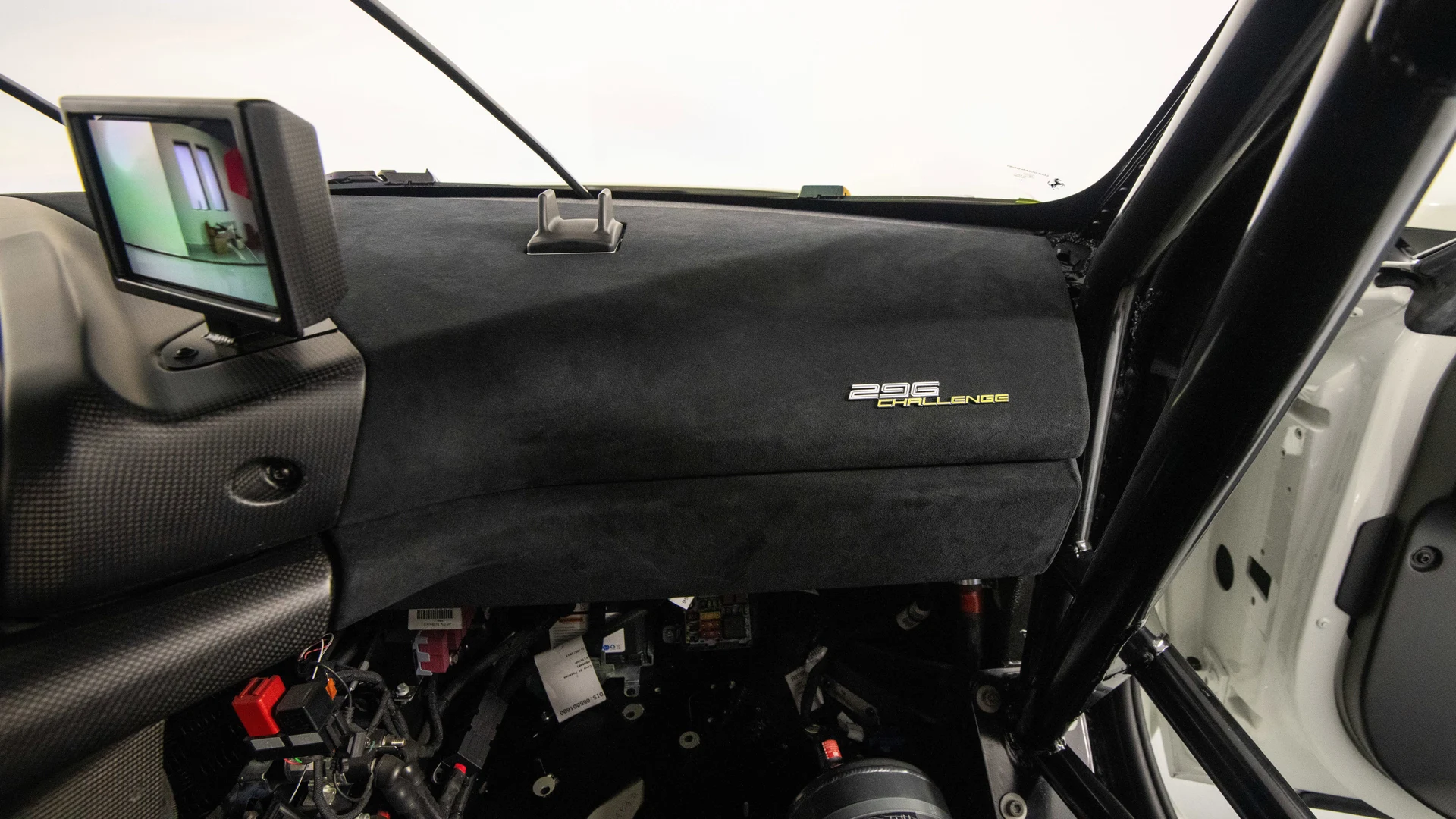 mph051_41985395_480f2fd04f0e4c08bfd85a3f92337bd7_735fd2bf3a