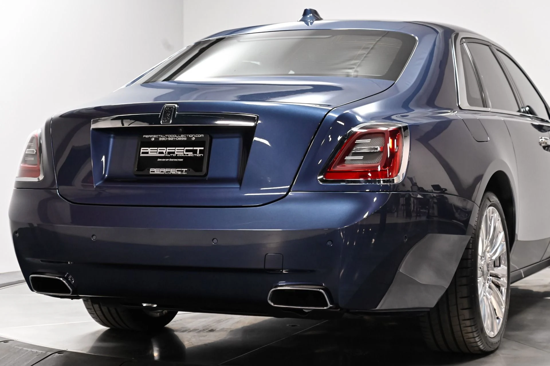mph051_4198779438_Used_2021_Rolls_Royce_Ghost_Base_1788893206_3095b79049