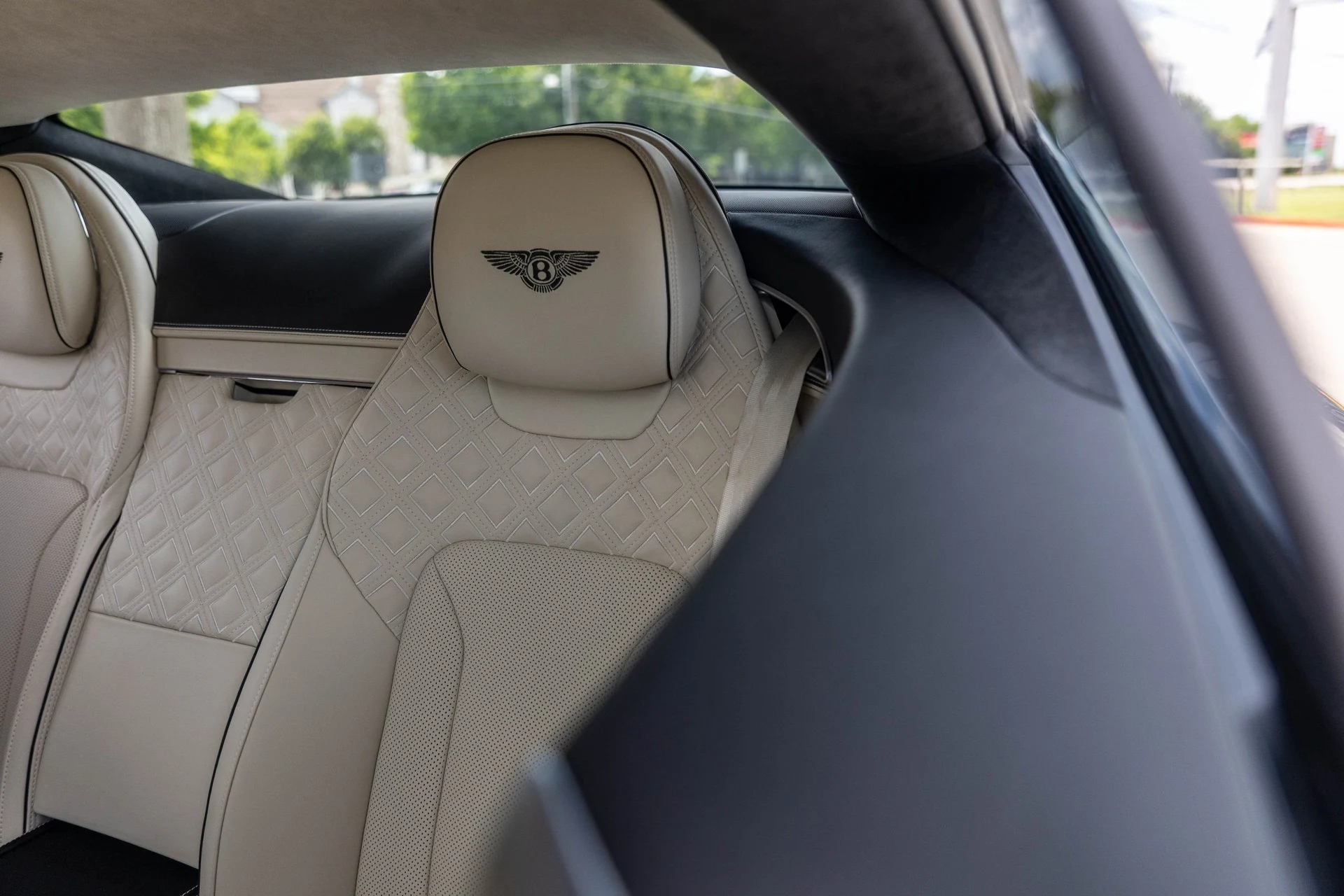 mph051_4238369670_Hi_Tech_Luxury_Imports_LLC_SCBCG_2_ZG_6_NC_090901_image_51_1a2ba4e5b4