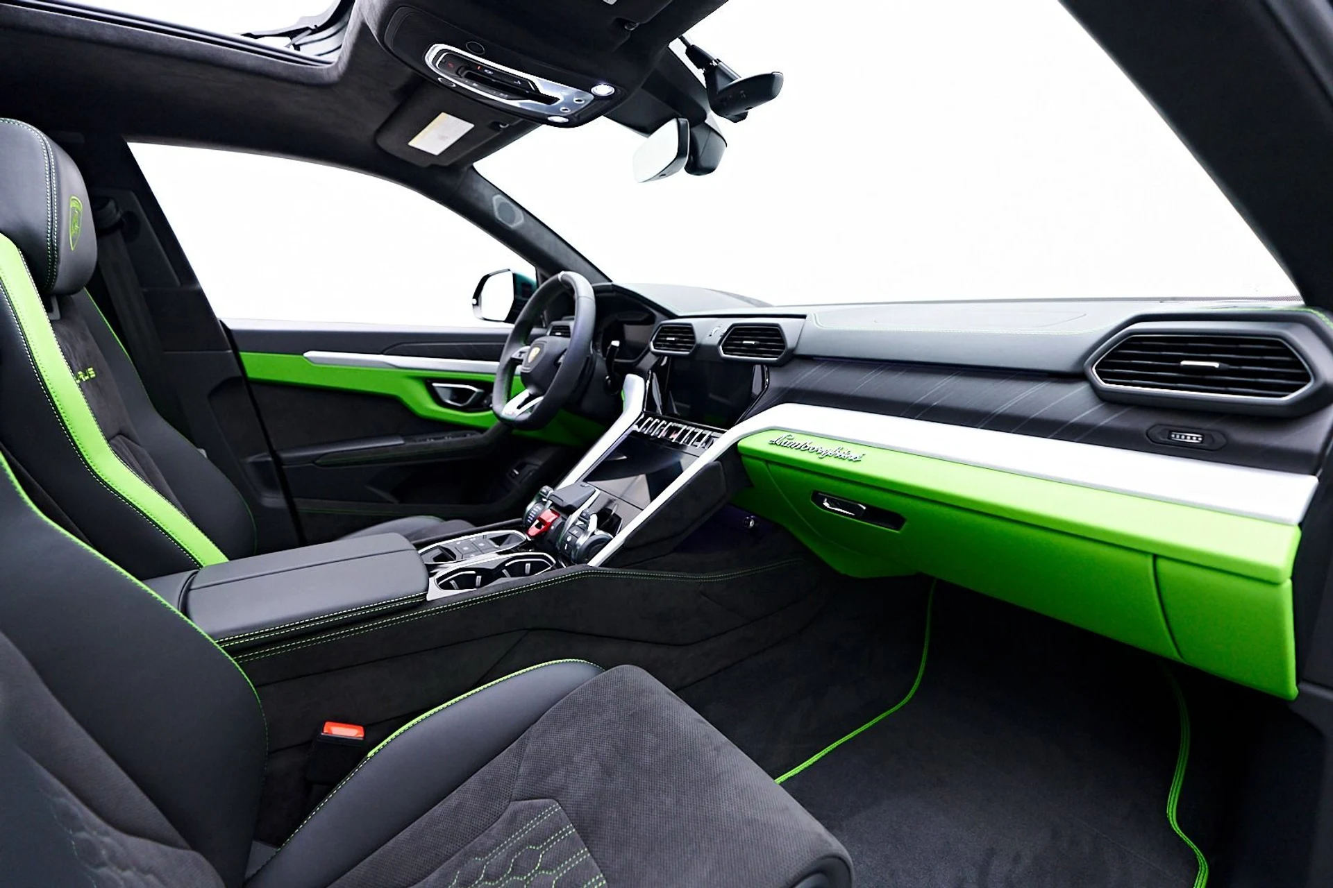 mph051_426305666_Used_2024_Lamborghini_Urus_S_1745956869_b05adfa81b