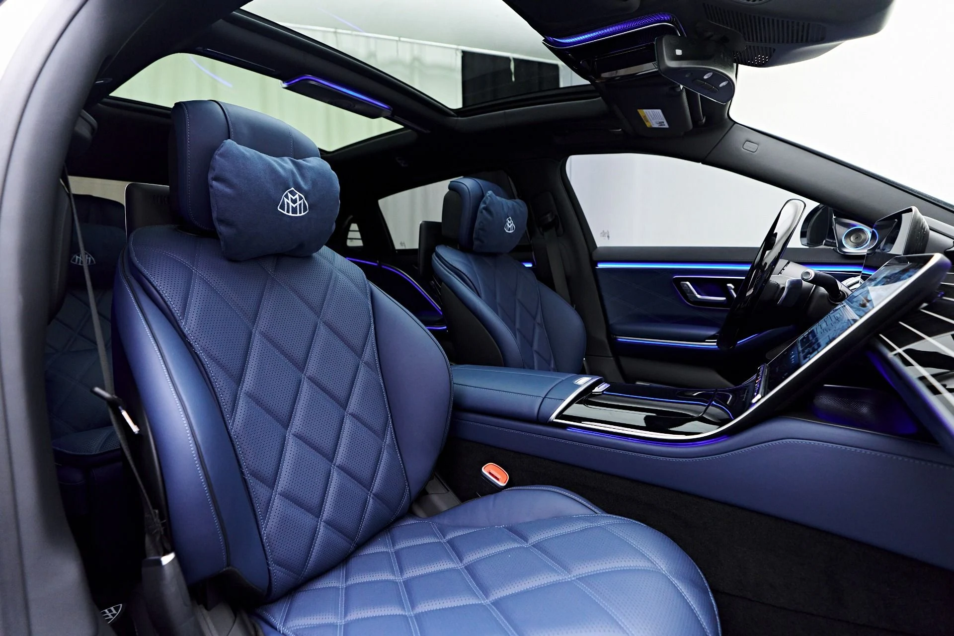 mph051_4269875131_Used_2024_Mercedes_Benz_S_Class_Maybach_S_680_1749232025_d494c1d812