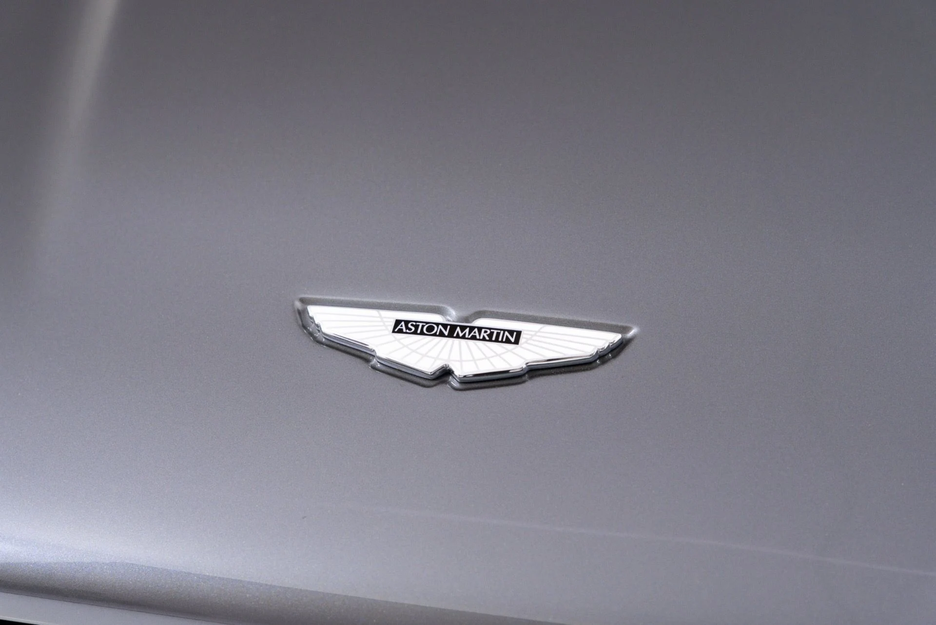 mph051_4286041520_Used_2009_Aston_Martin_DBS_V12_Manual_1782515507_0360a3ae8a