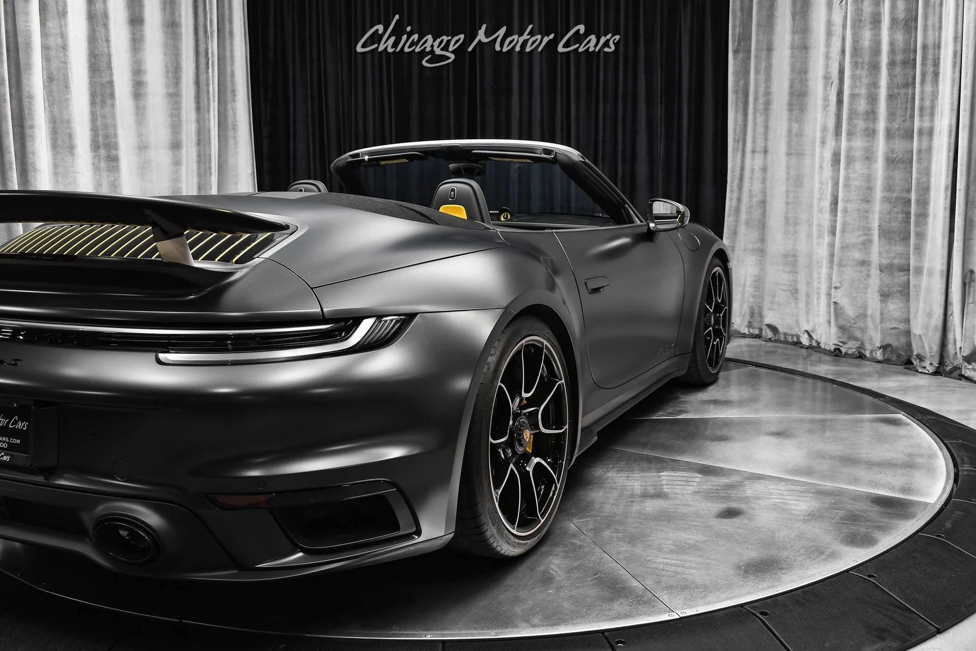 mph051_439461181_10951_p52_l_7812df0b42