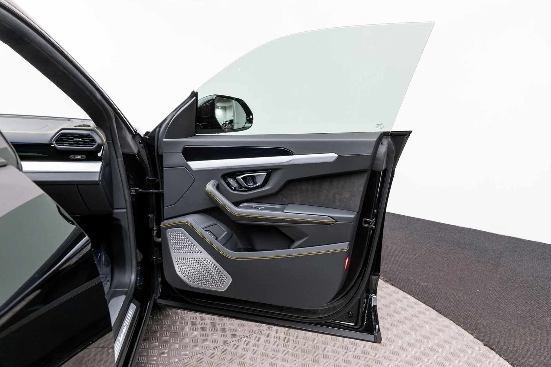 mph051_441313890_52_51e9c3dfd8