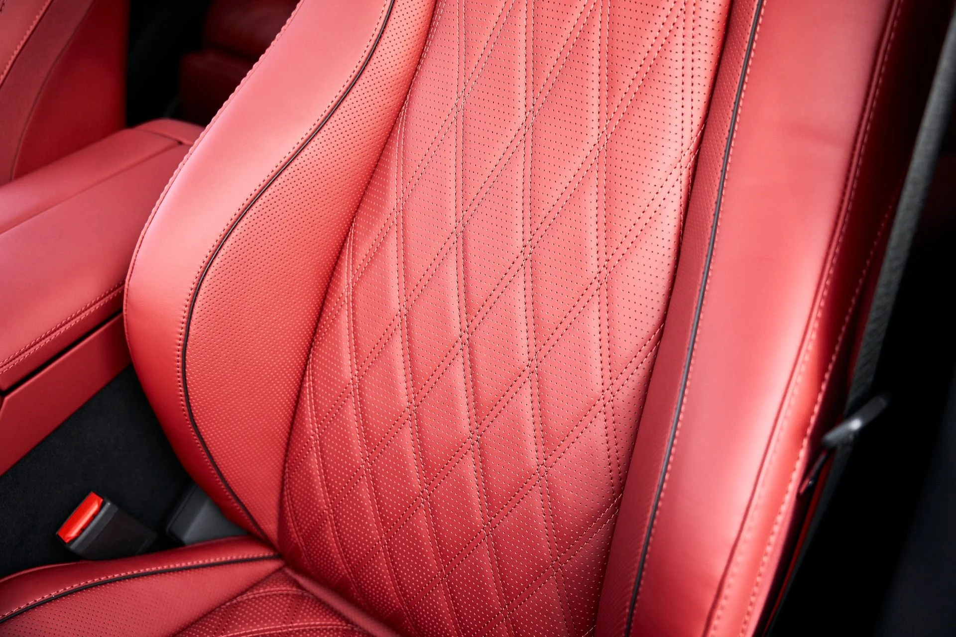 mph051_473992220_Used_2026_Mercedes_Benz_GLS_Maybach_GLS_600_1769136369_98bc30a1a0