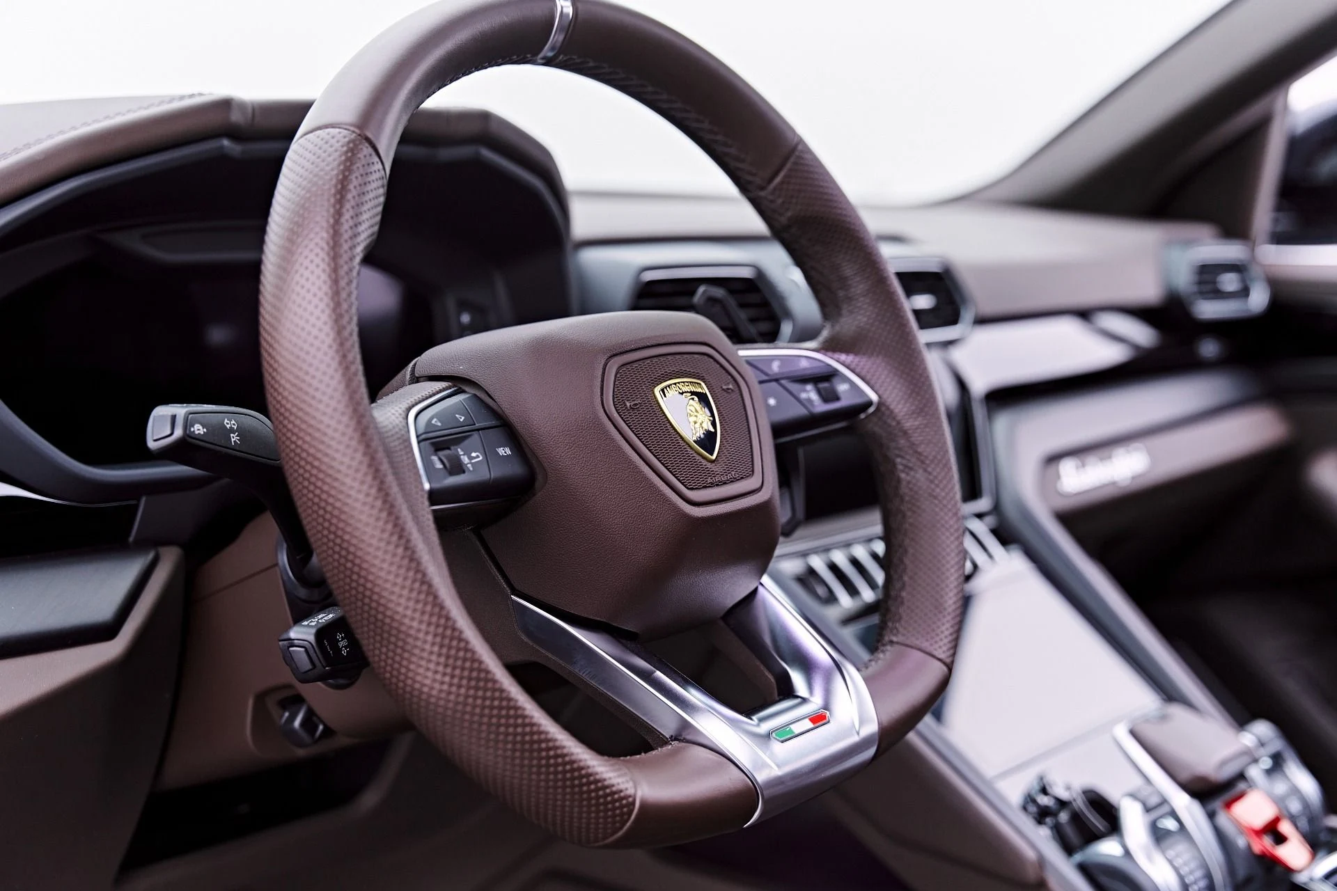 mph051_494449901_Used_2023_Lamborghini_Urus_S_1783036993_775d68481e