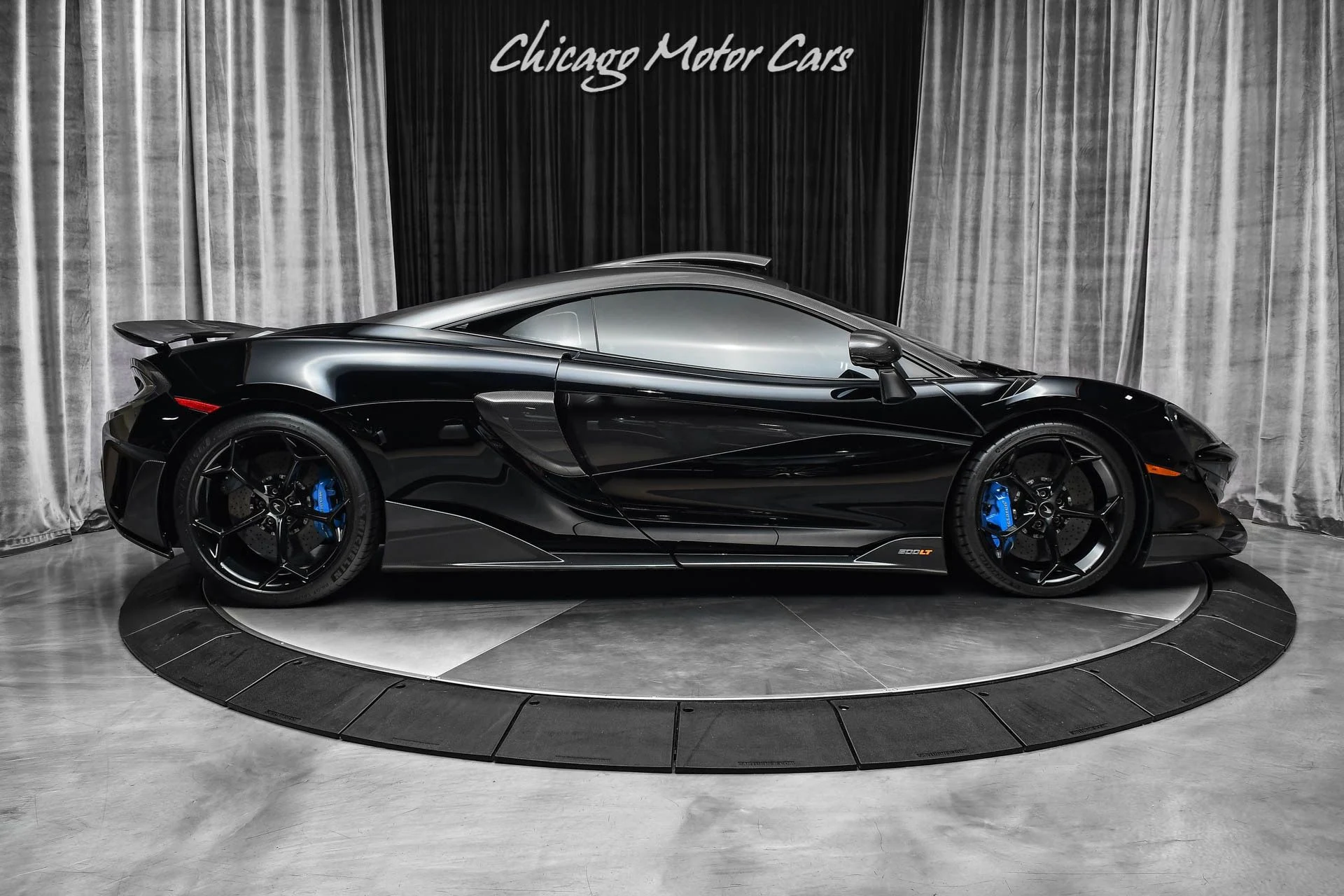 mph051_525585059_7598_p52_l_73075f2ee7