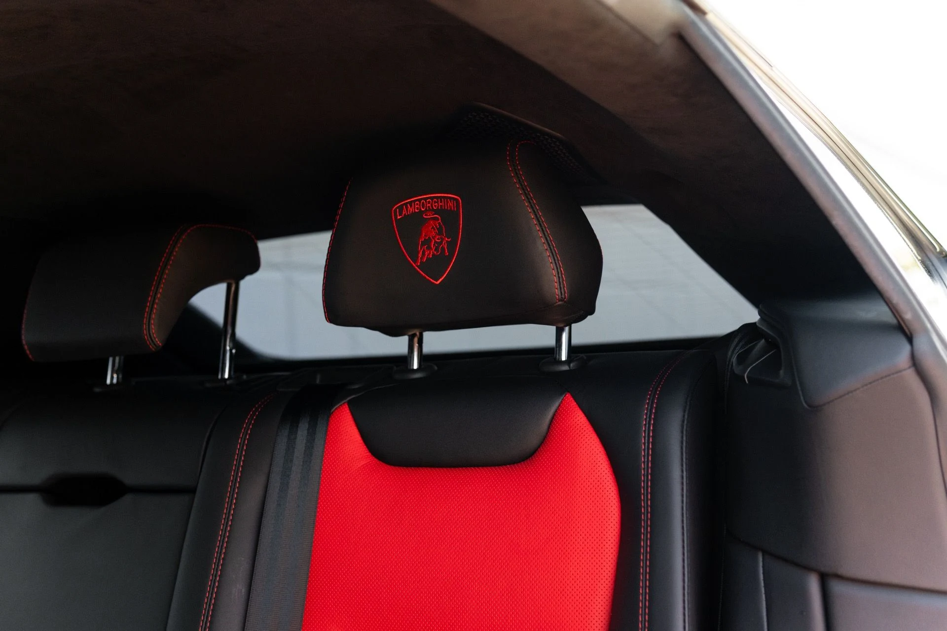 mph051_537914025_Used_2021_Lamborghini_Urus_1767069879_d000baf14d