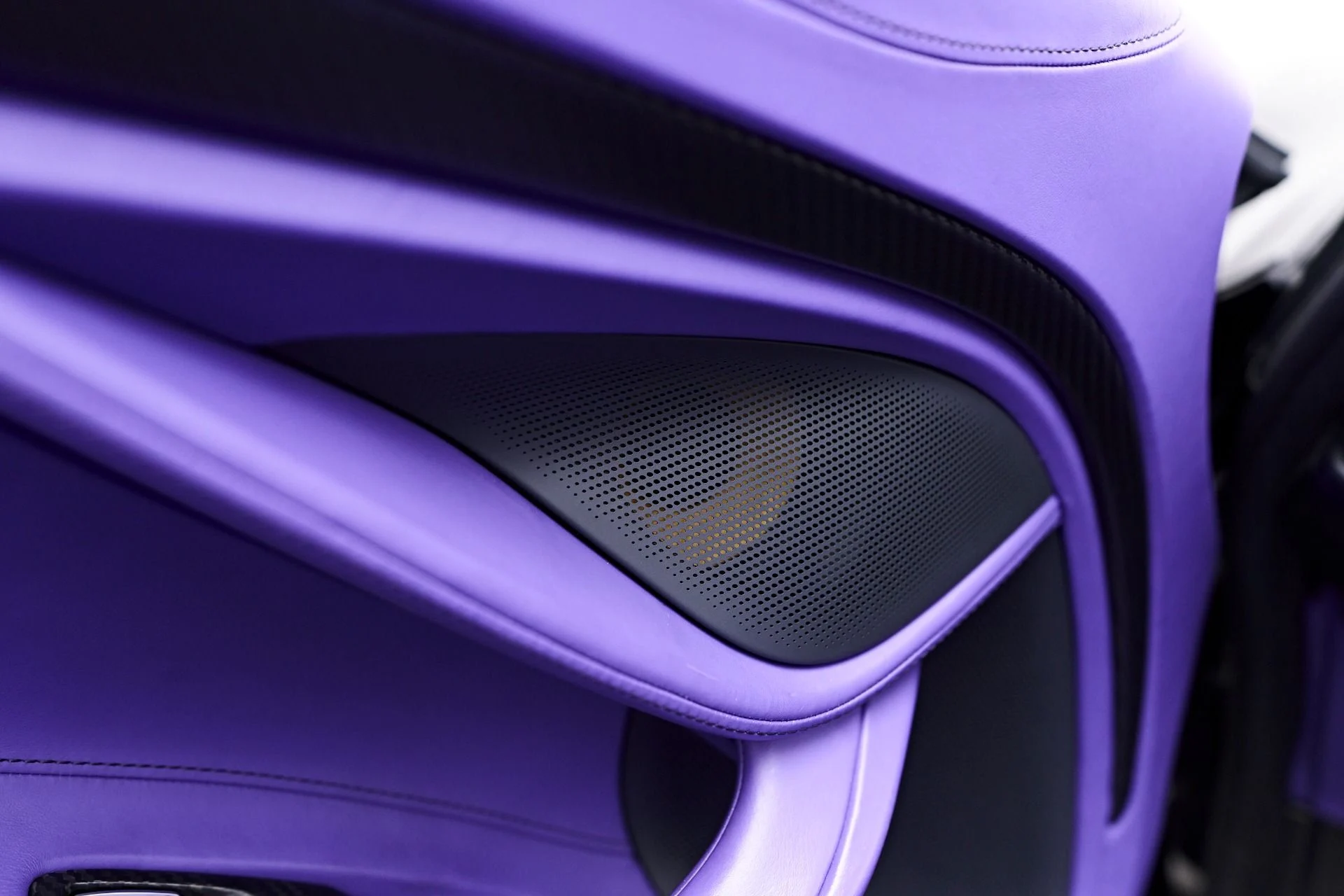 mph051_561124032_Used_2022_Mc_Laren_765_LT_Base_1753480618_2e3f126695