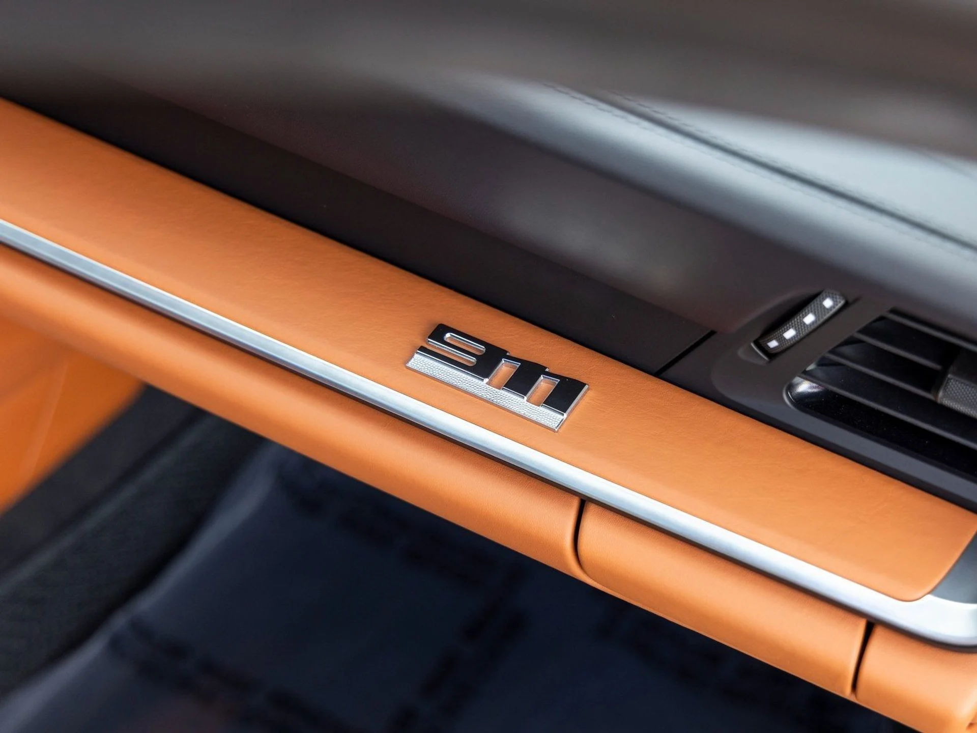 mph051_566305722_52_f84f8958ba