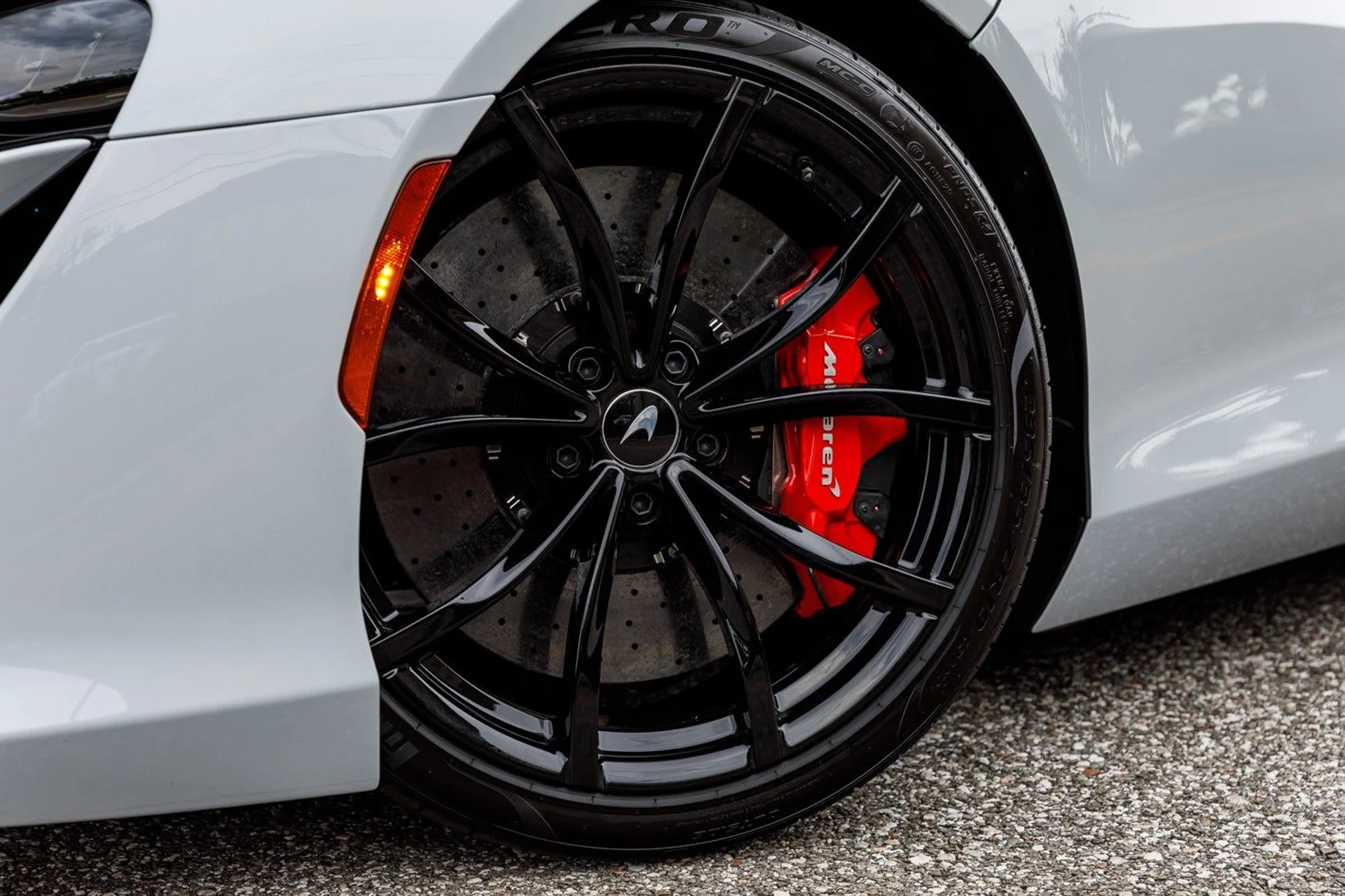 mph051_616909503_446_p52_l_4c1a3e1956