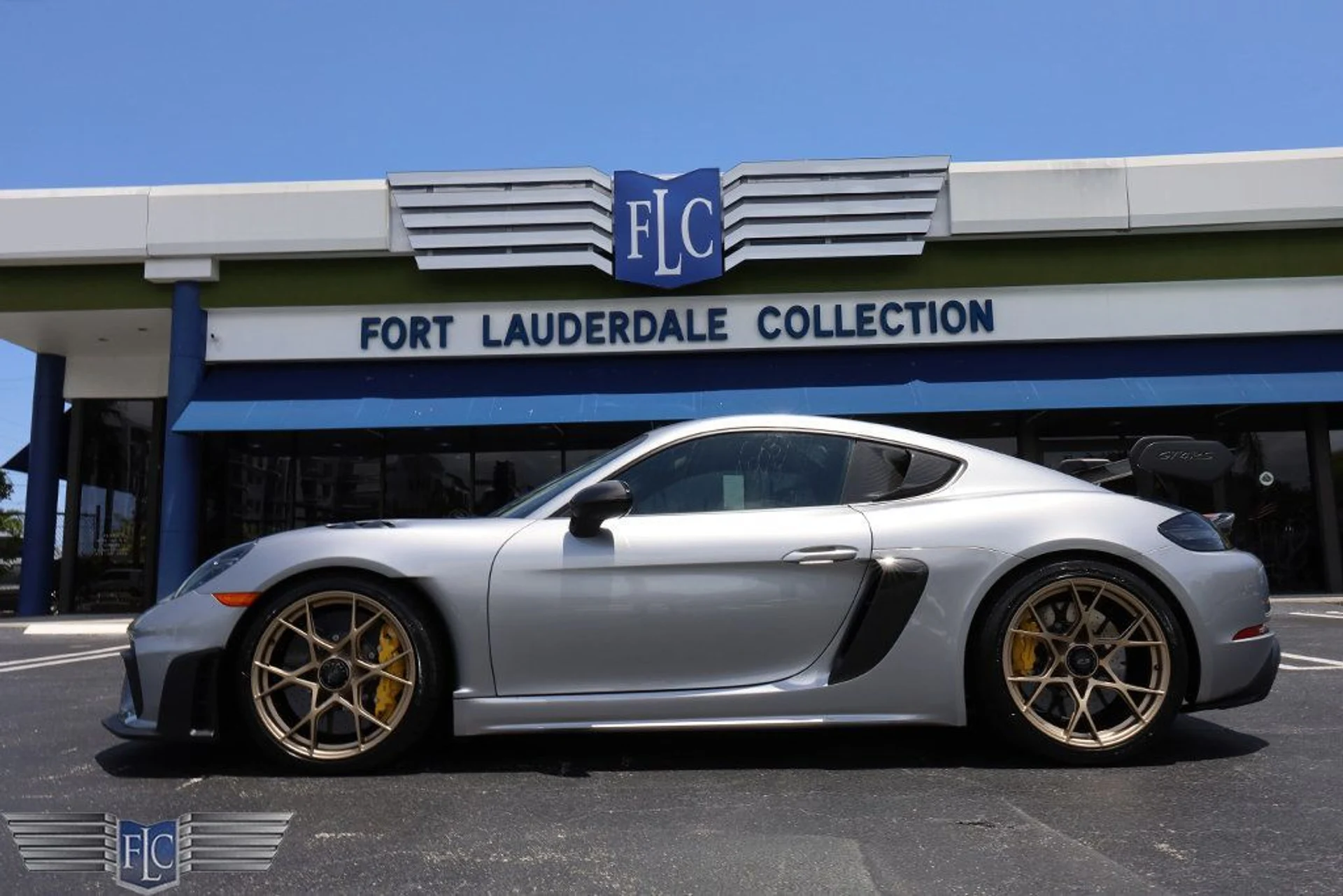 mph051_617391223_used_2025_porsche_718_cayman_gt4rscoupe_6305_22896205_52_1024_1f8242f088