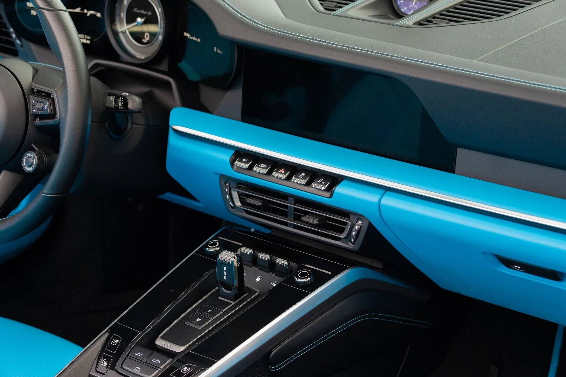 mph051_61918177_Used_2024_Porsche_911_Turbo_S_1757432000_5d32351af4