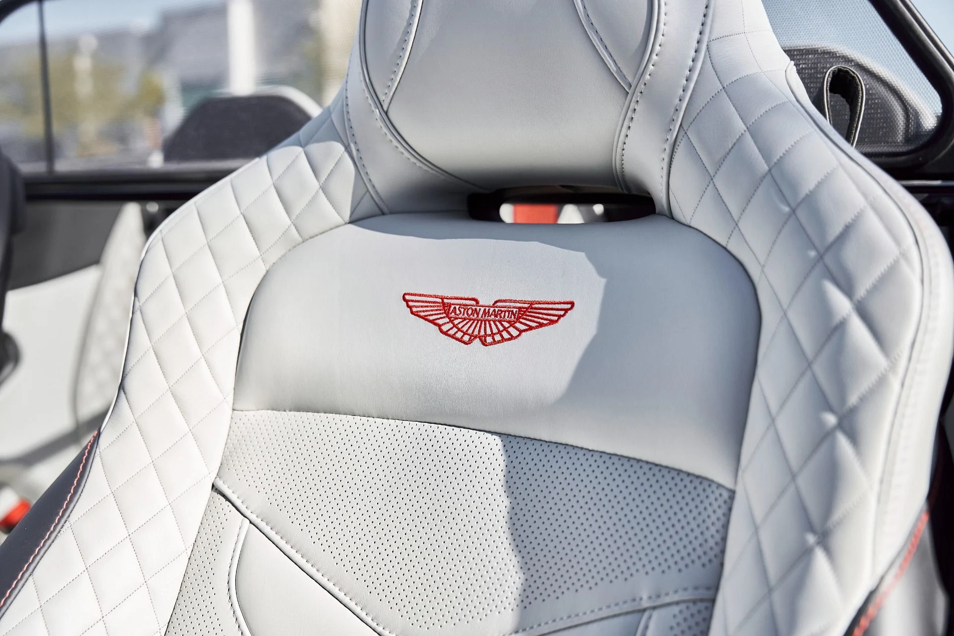 mph051_629947551_Used_2023_Aston_Martin_DBS_Volante_1768877001_41f256dbb1