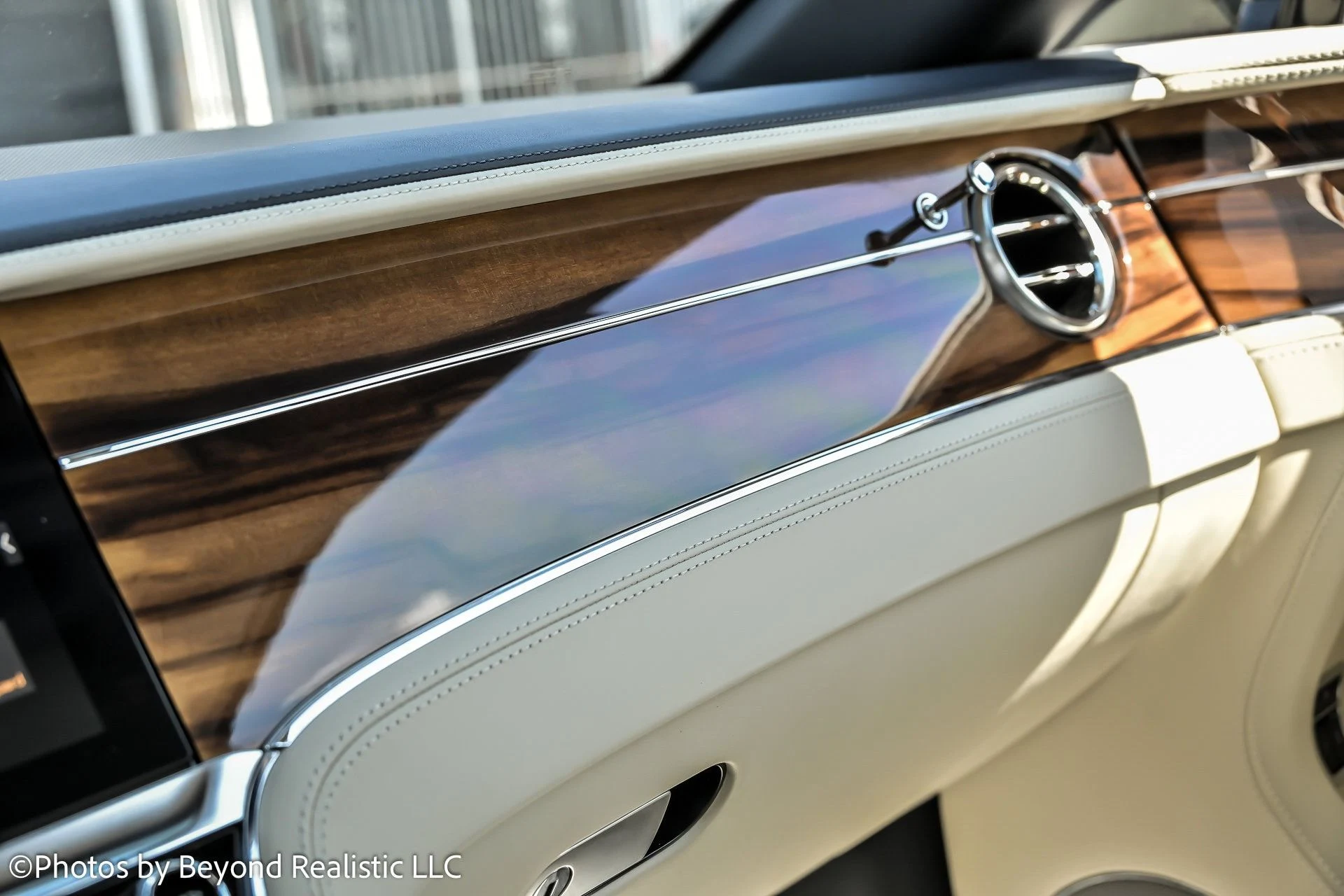 mph051_633015033_80e121c5b48842adffb03e6517d2b57dx_c3856e548c