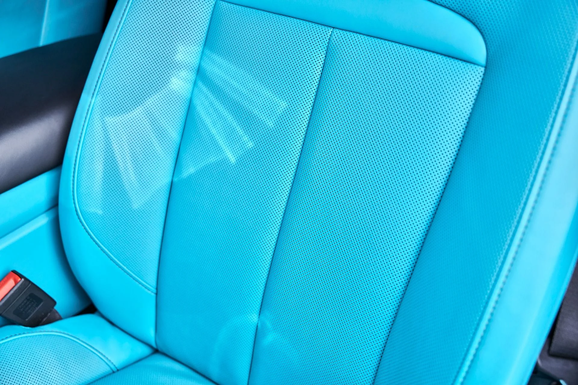 mph051_635819758_Used_2025_Rolls_Royce_Cullinan_Black_Badge_1774912537_4861e04e9b