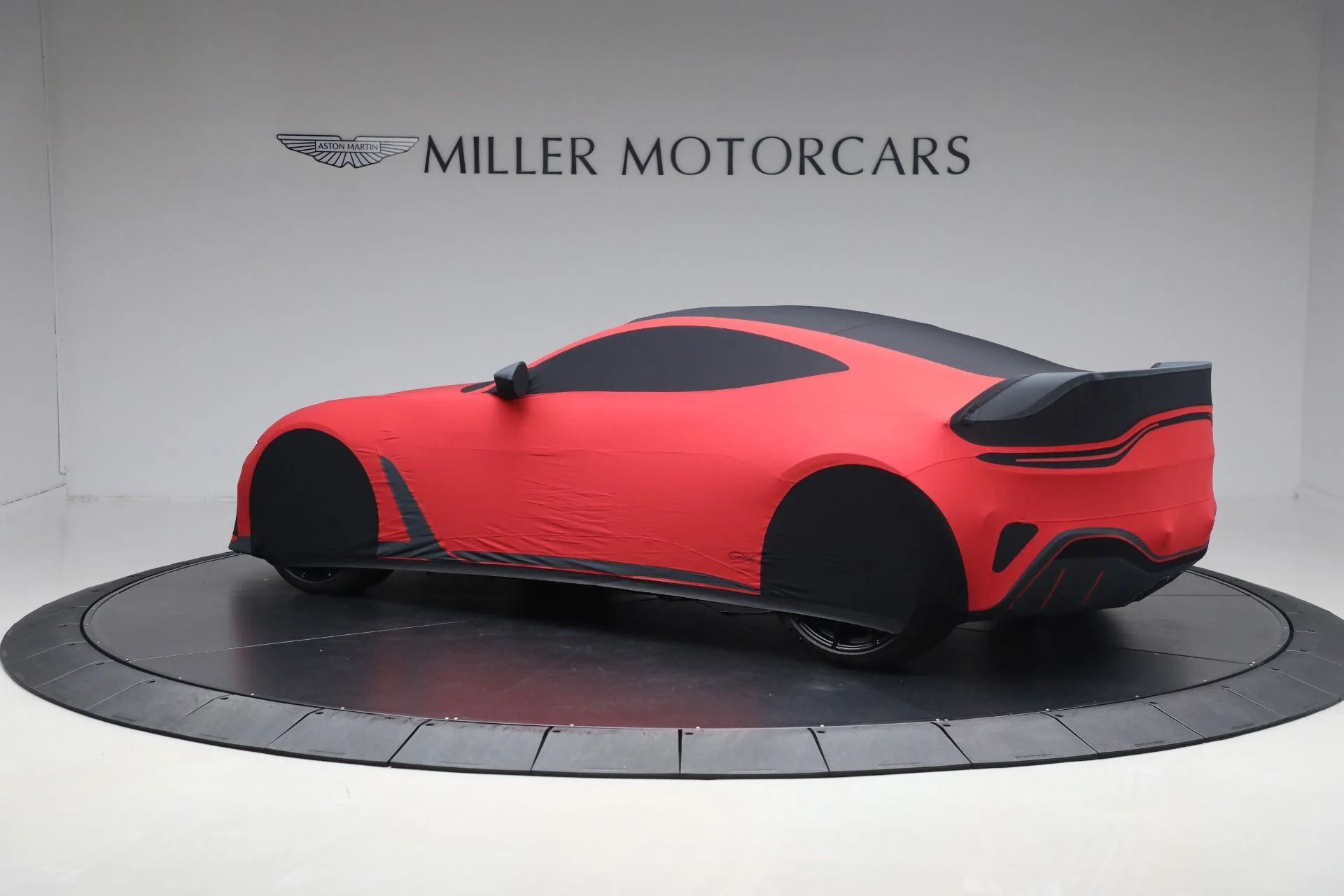 mph051_660376595_Used_2023_Aston_Martin_Vantage_V12_6ae5067709
