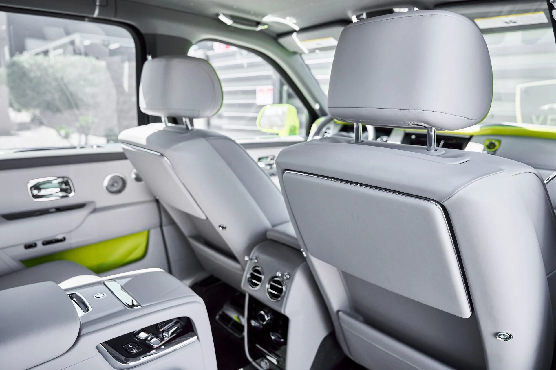 mph051_73379486_Used_2024_Rolls_Royce_Cullinan_Base_1773162635_000a2614e0