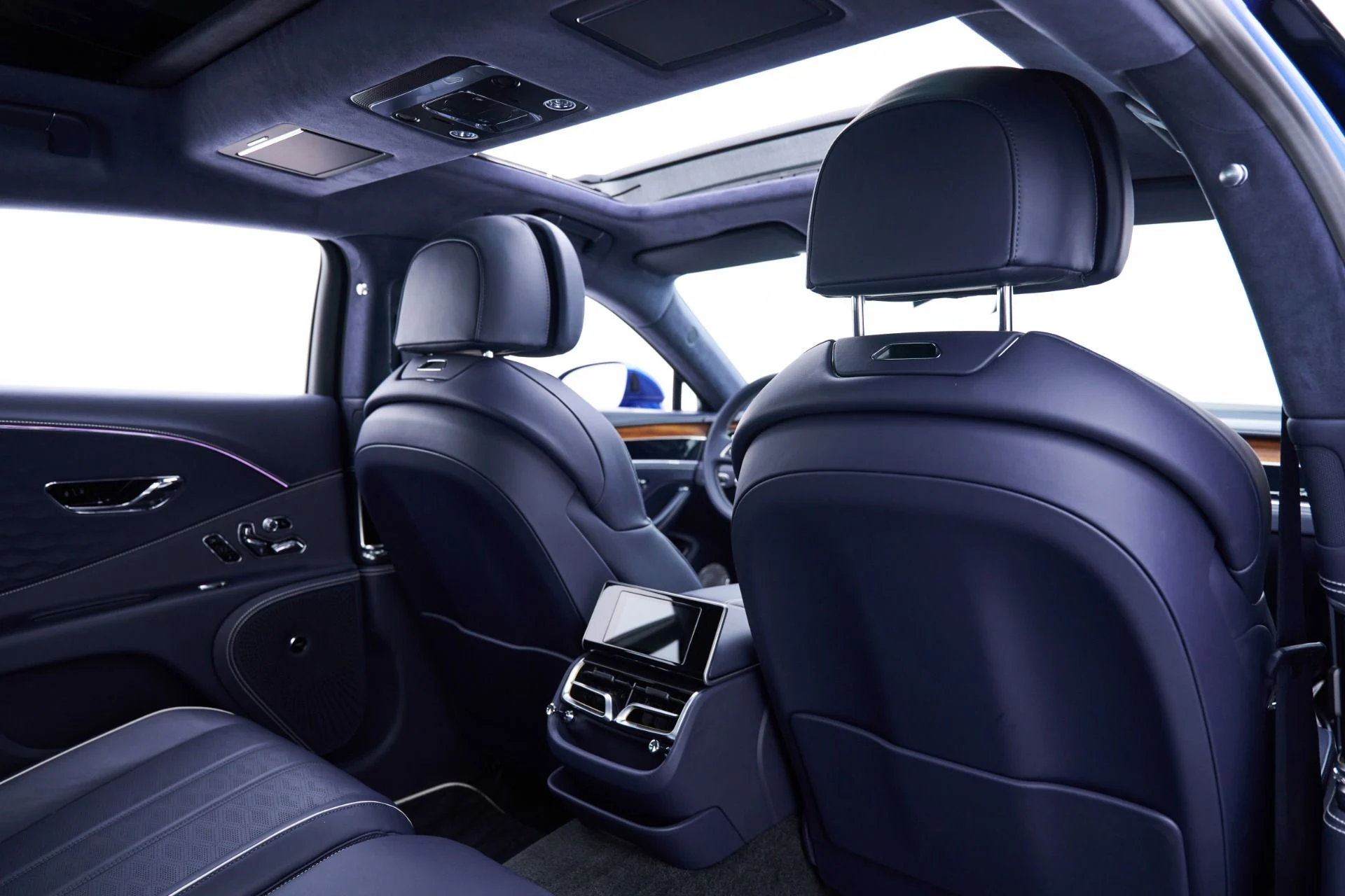 mph051_735467772_Used_2025_Bentley_Flying_Spur_Speed_1792601253_a7b7923c43