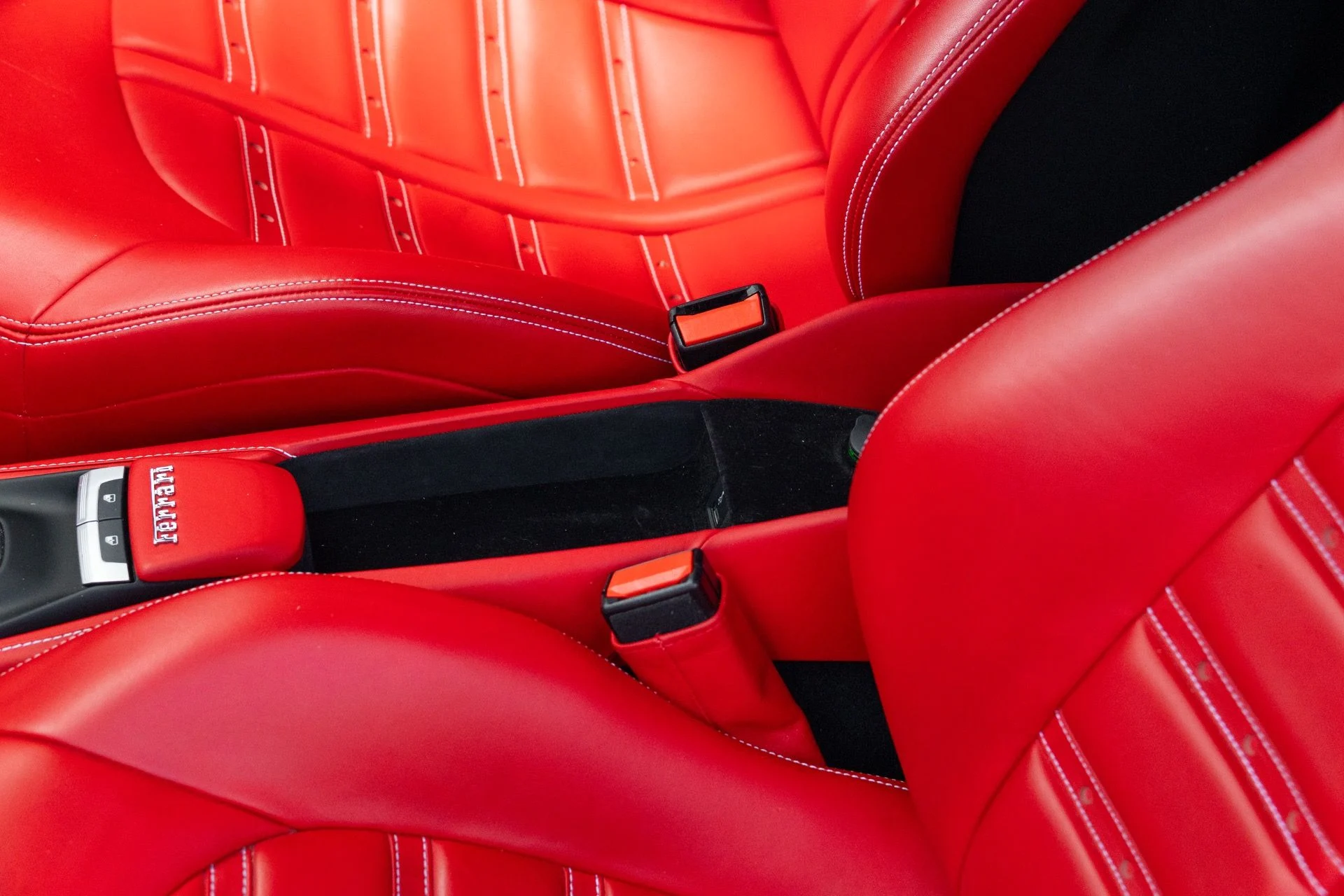 mph051_742257228_Used_2017_Ferrari_488_GTB_1776194926_15e83fd423