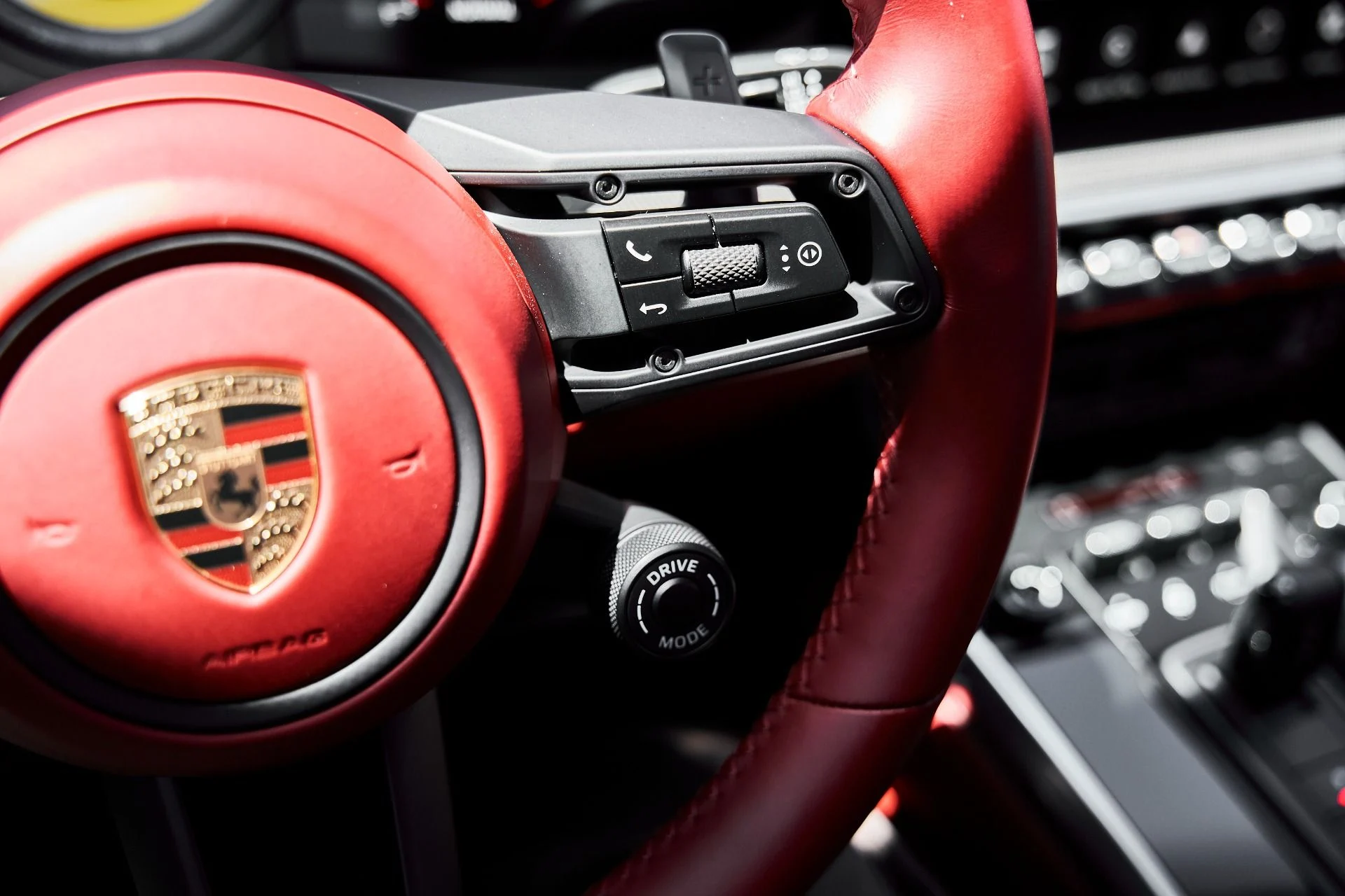 mph051_746956167_Used_2023_Porsche_911_Turbo_S_1777011163_8be6f8631c