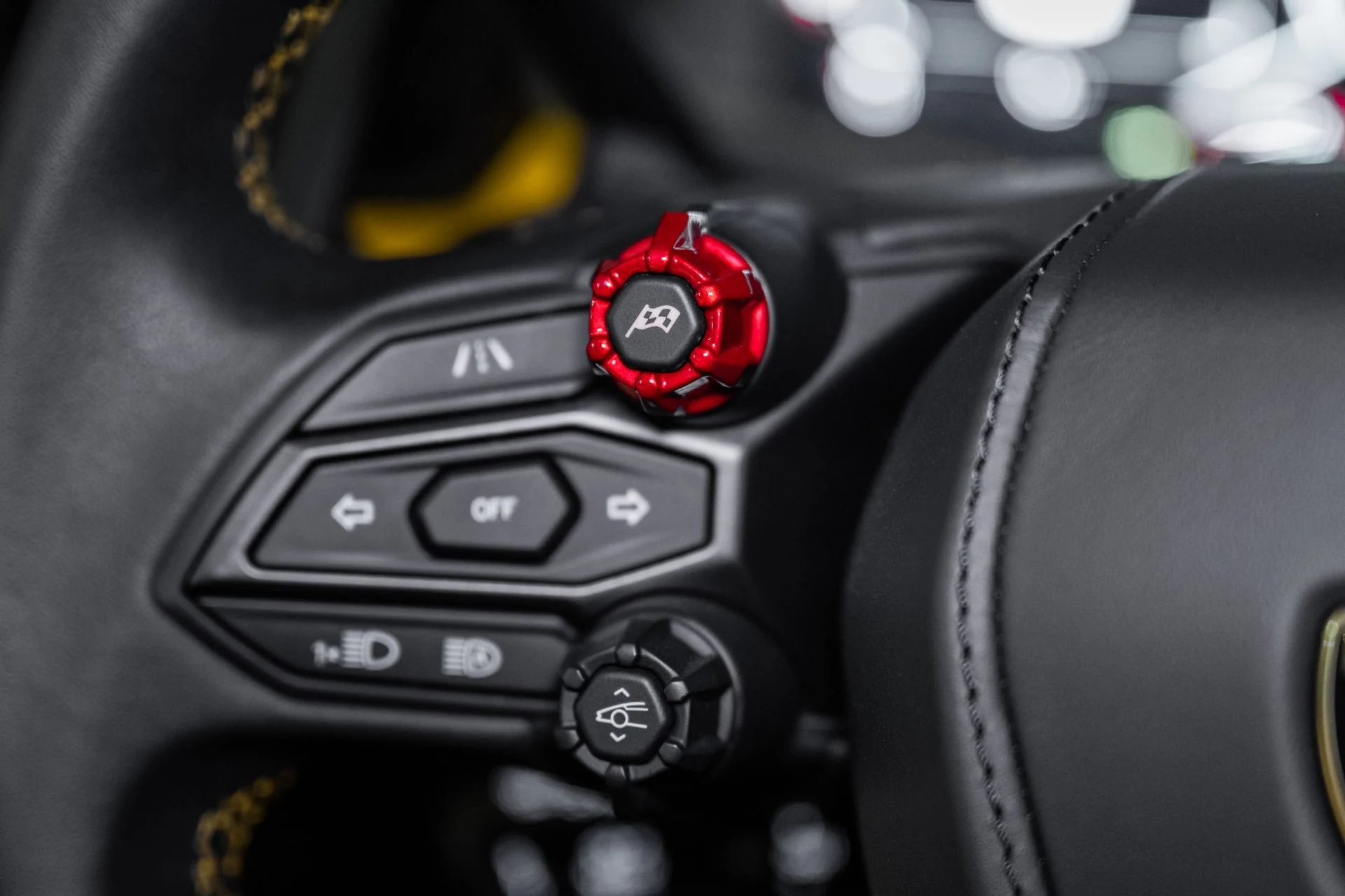 mph051_750313387_Used_2024_Lamborghini_Revuelto_1761662610_1b87ff7e09