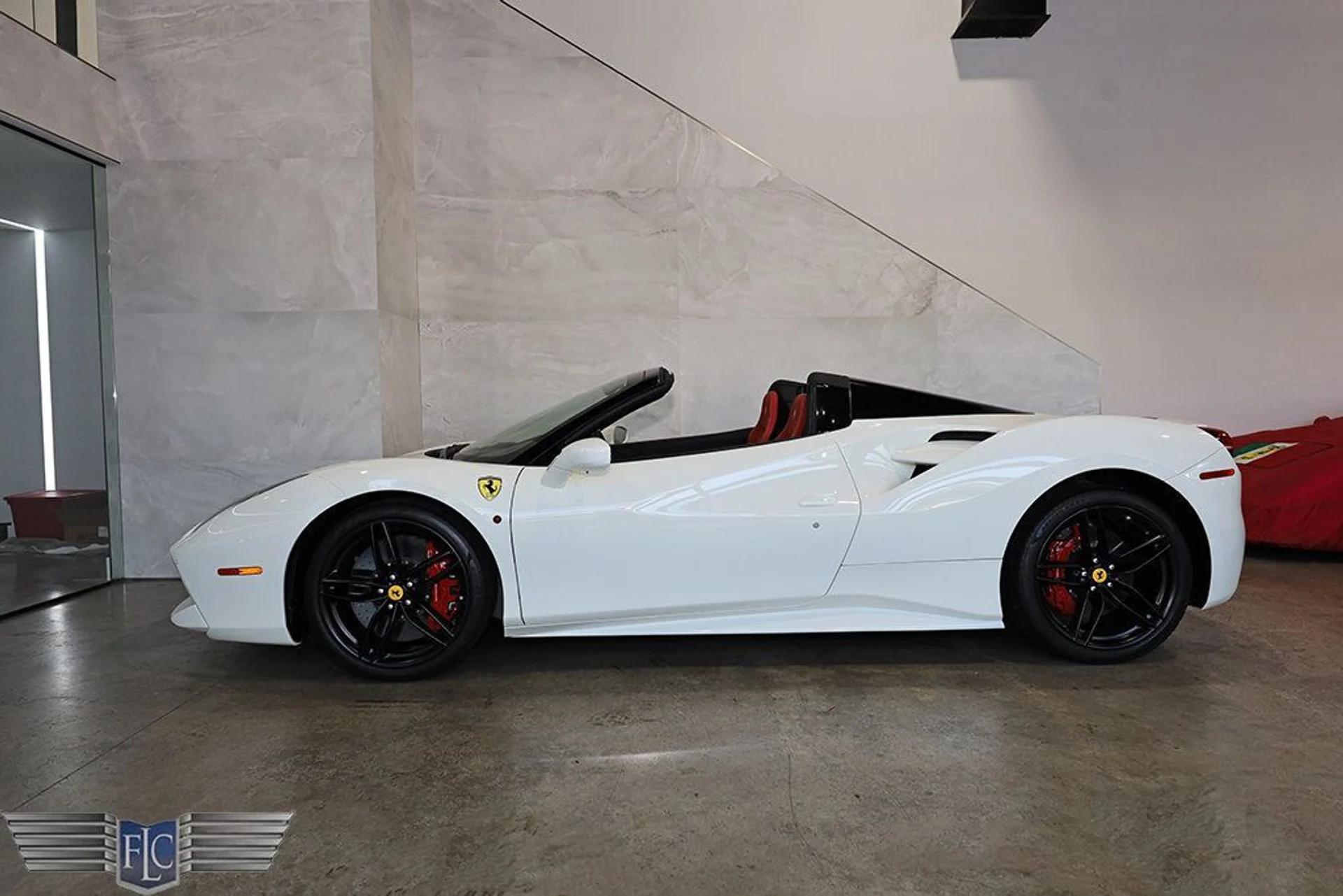 mph051_752738427_used_2018_ferrari_488_spider_convertible_9689_23035381_52_1024_d9722de3ec