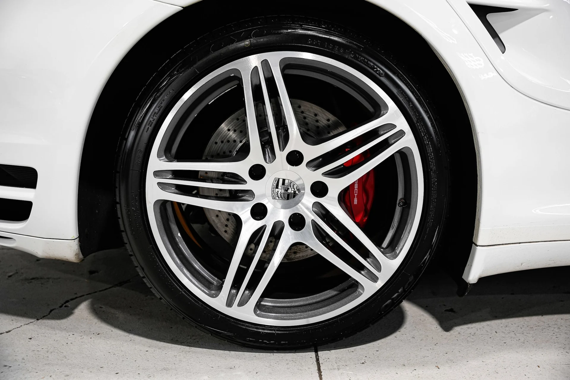 mph051_789934210_b195483ad040bdb27f906fb88c74ff54x_6c67e1f3f1