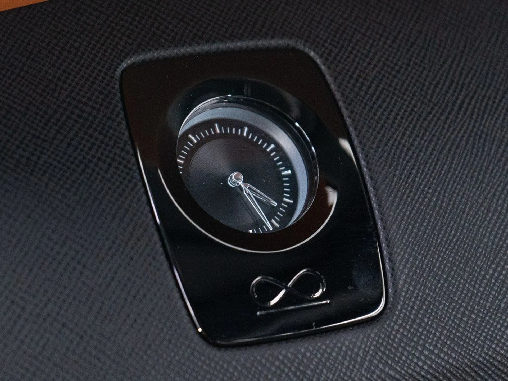 mph051_796477894_8a9cf286f205ec82796b956ca1257485_8da18656d4