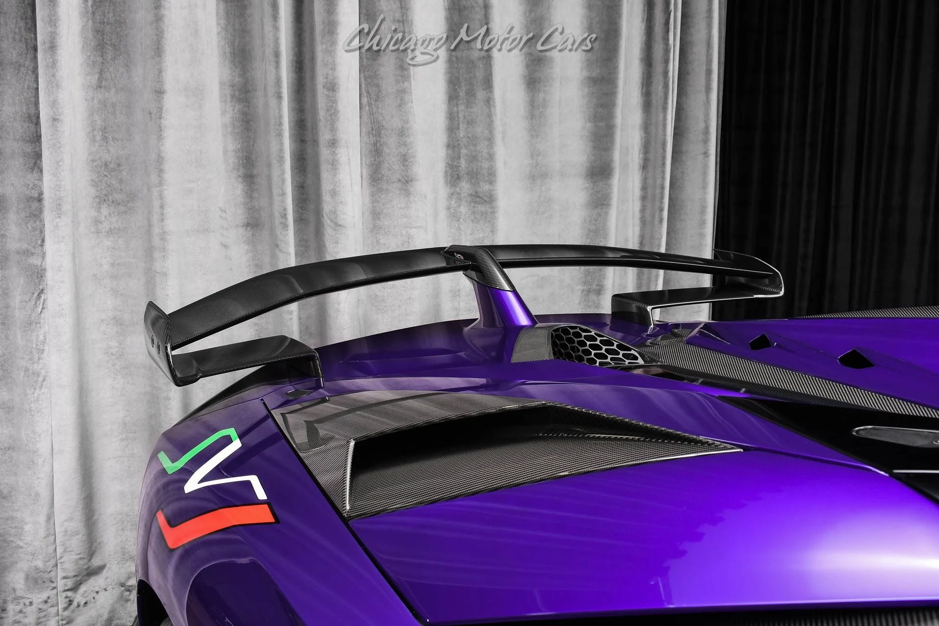 mph051_805602328_13426_p52_l_b0398b973a