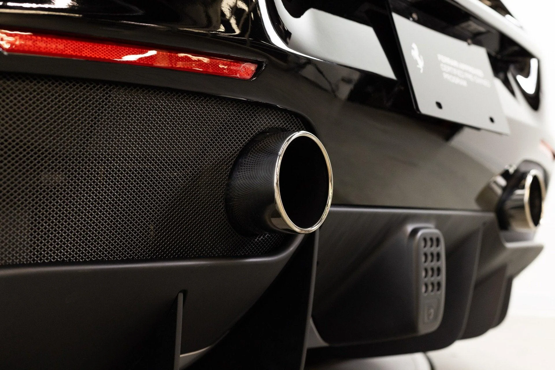 mph051_816409781_Used_2017_Ferrari_488_Spider_1777367856_73255bb8e8