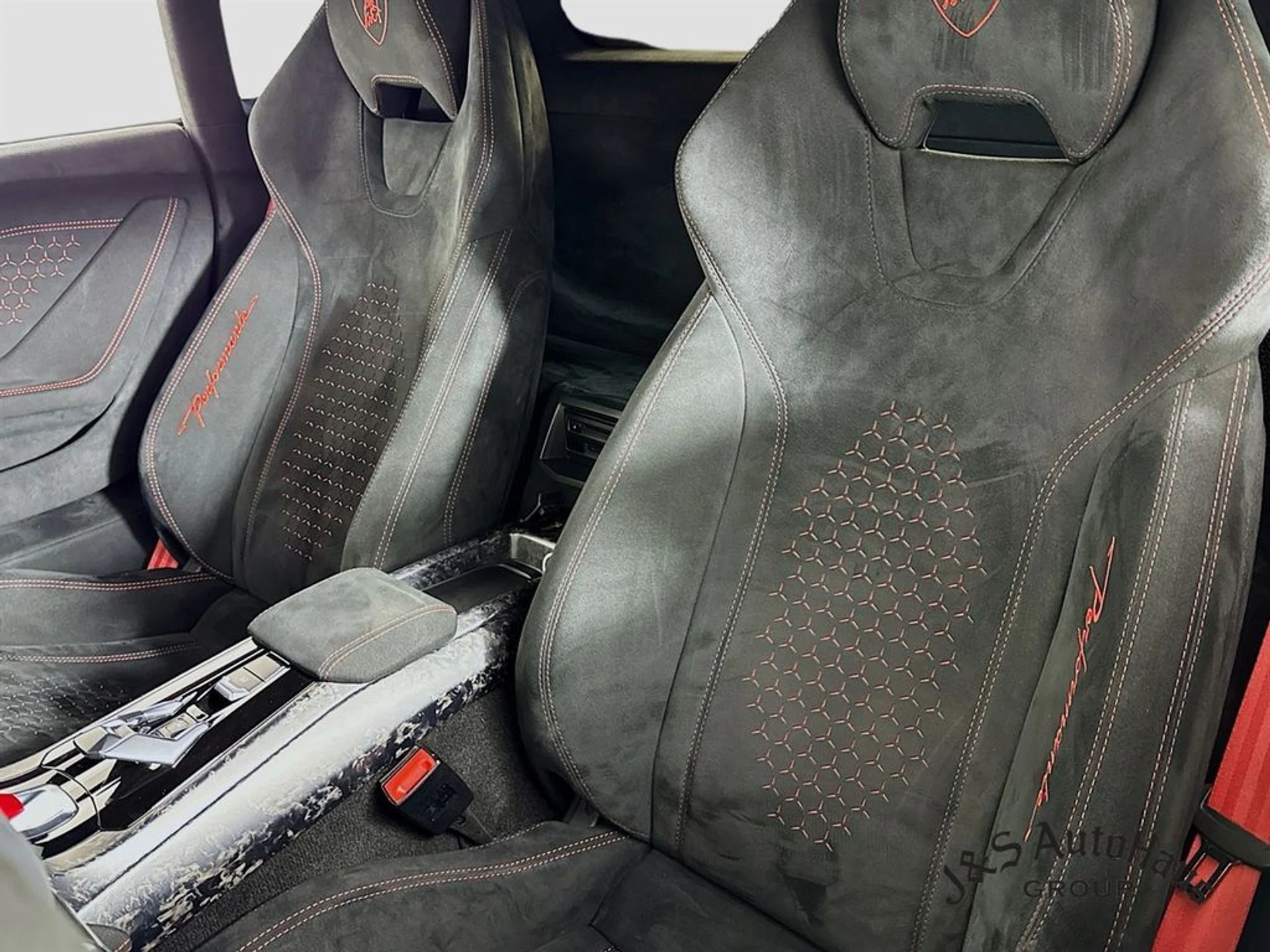 mph051_829014071_ajq42z1qjag4dpdl5dl1cl72x101_2c732d0339