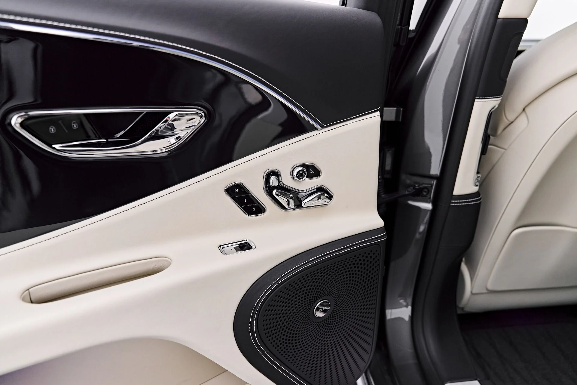 mph051_837799002_Used_2022_Bentley_Flying_Spur_W12_1786226231_f8176303d7