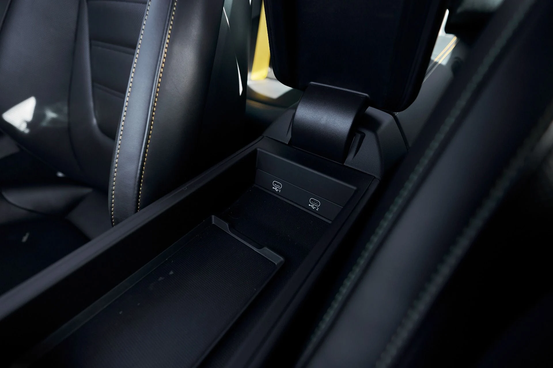 mph051_865629000_Used_2023_Porsche_911_Turbo_S_1762306986_9035986f70