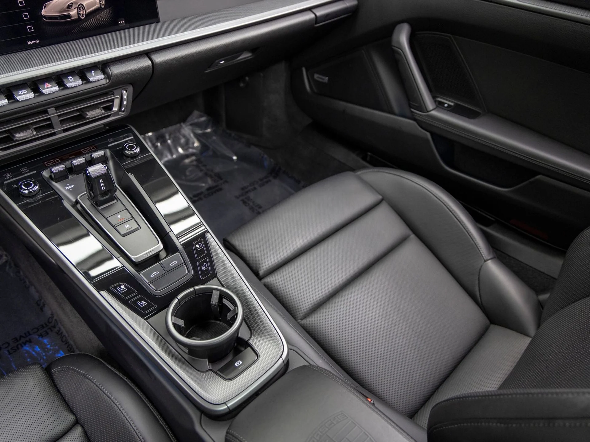 mph051_883705063_52_42d252eb36